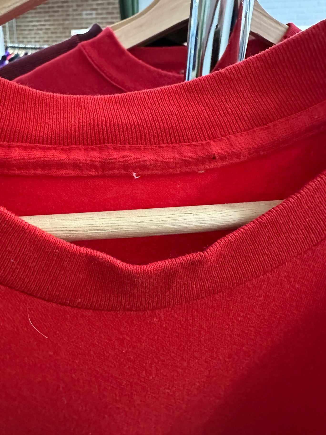 MISSING TAG FITS LIKE A L 30 X 21 