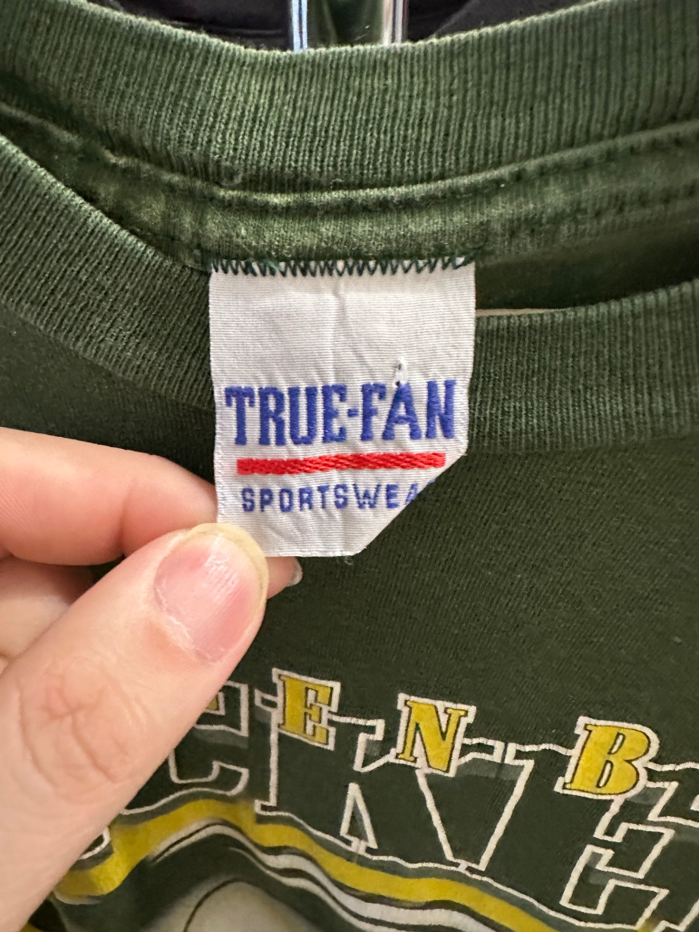 MISSING TAG FITS LIKE M 27 X 19 