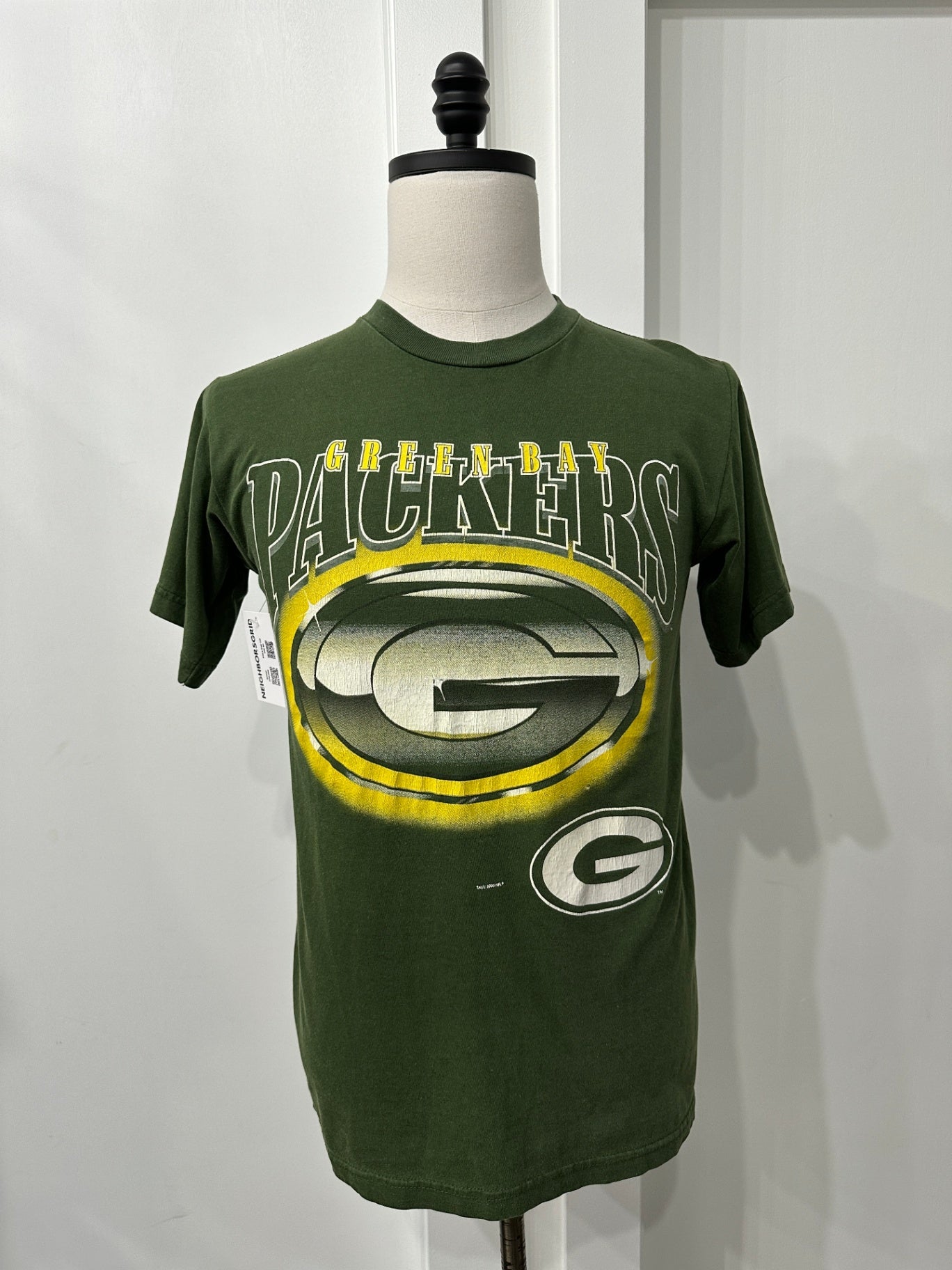 MISSING TAG FITS LIKE M 27 X 19 