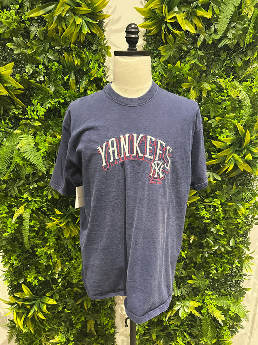 (Mens XL) 90s New York Yankees Spell-Out Shirt 007