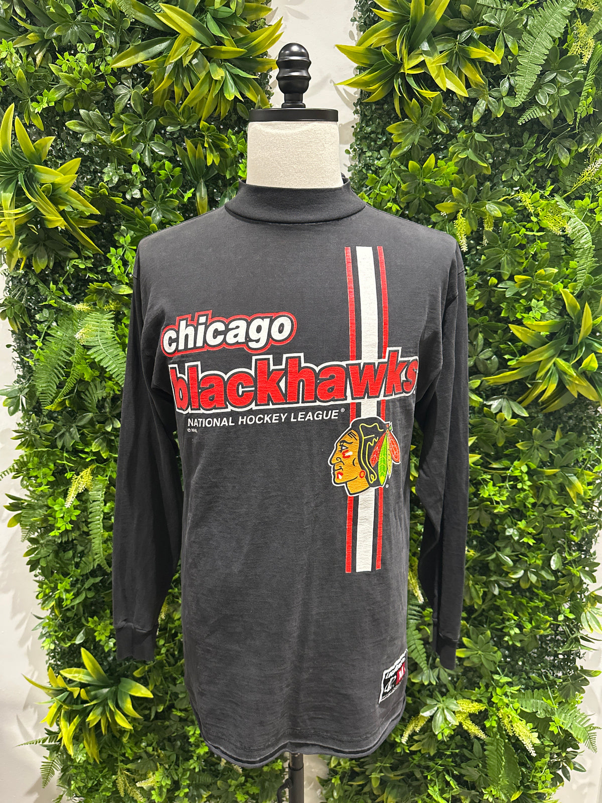 (Mens Medium) Chicago Blackhawks Long Sleeve