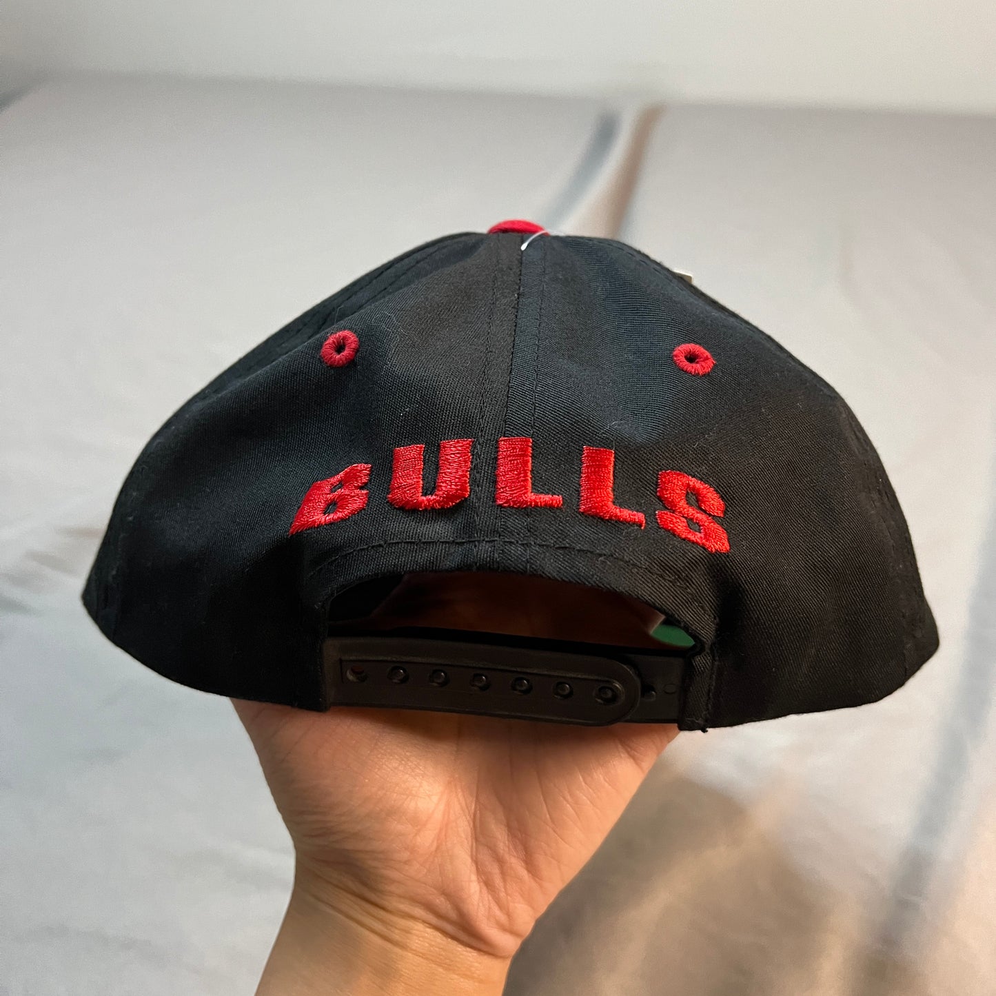 Vintage Chicago Bulls Kids Youth Snapback Hat Black Red NBA Adjustable