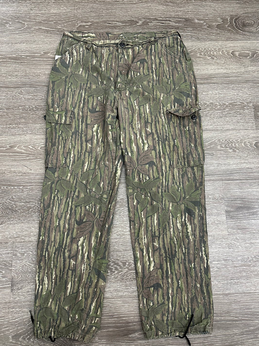 (Mens 38/40) Camo Cargo Pants