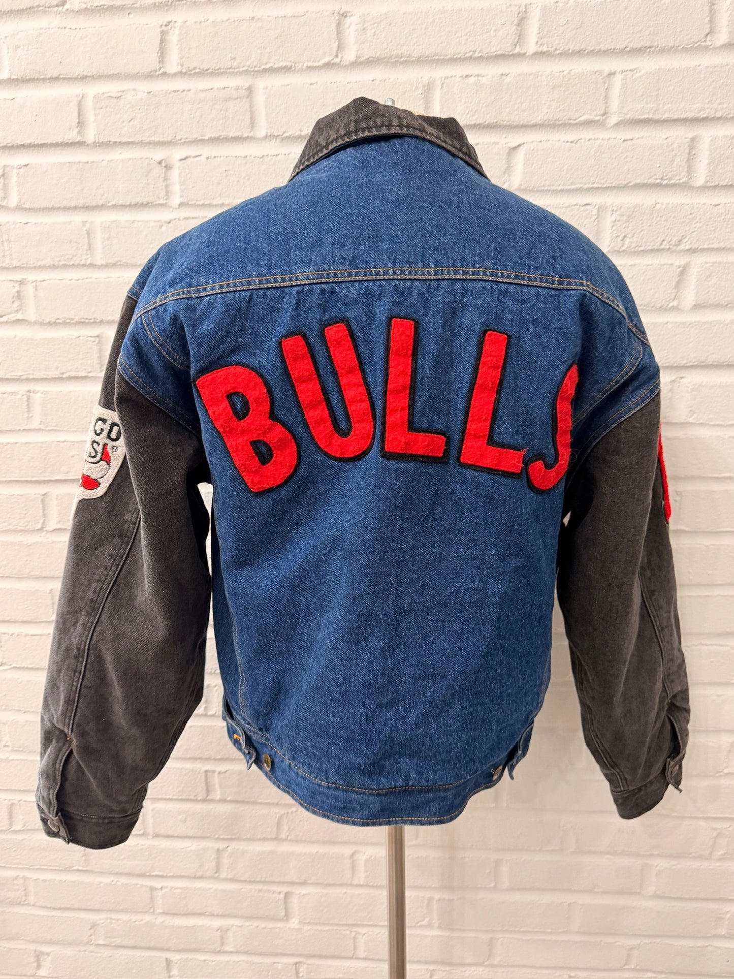 (Mens Medium) 90s Chicago Bulls Denim Jacket