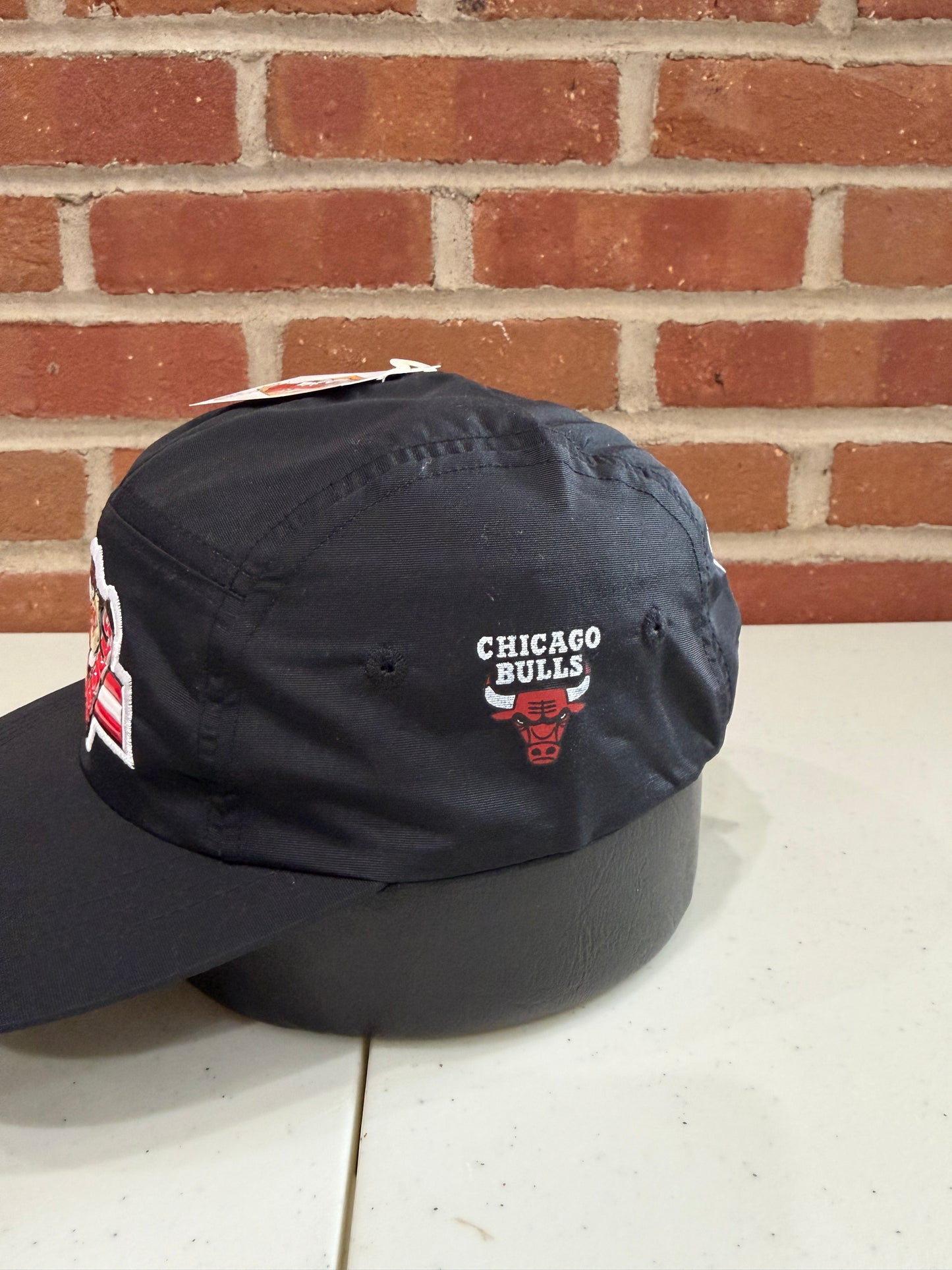 (Kids) 90s Chicago Bulls Loony Tunes Taz Hat