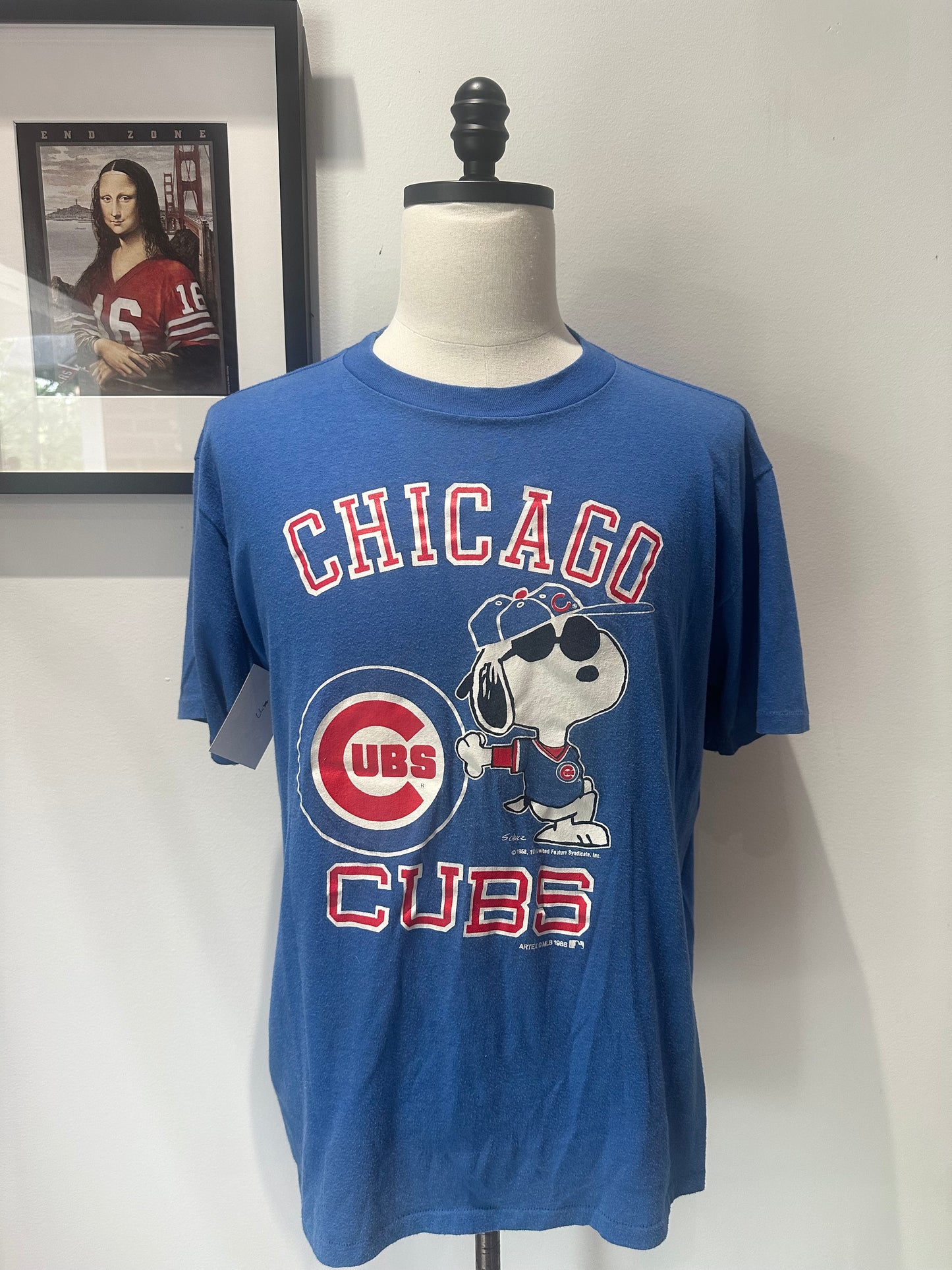 (Mens Large) 80s Chicago Cubs Snoopy Shirt