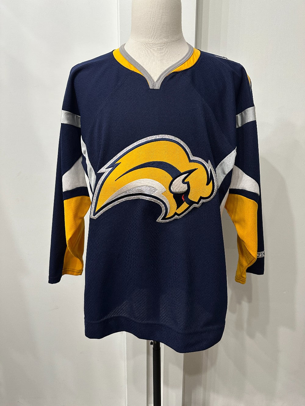 (Mens Medium) 90s CCM Buffalo Sabres NHL Jersey|2304