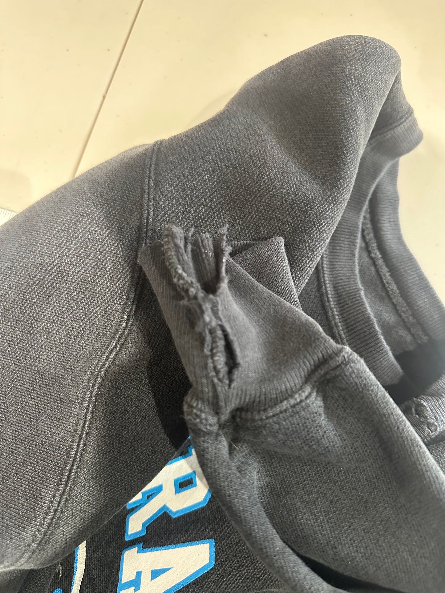 (Mens XL) 90s Carolina Panthers Sweater 007