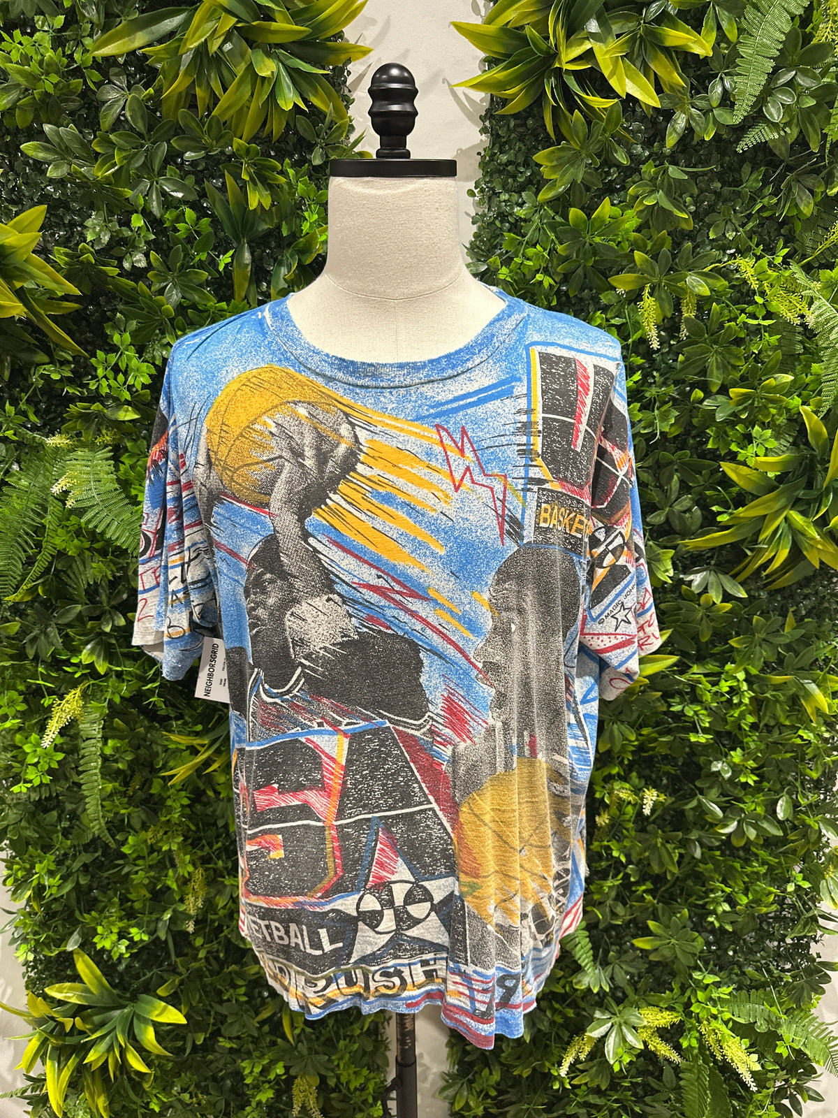 (Mens XL) 90s USA Baketball 'Magic Johnson & Michael Jordan' AOP Shirt 007