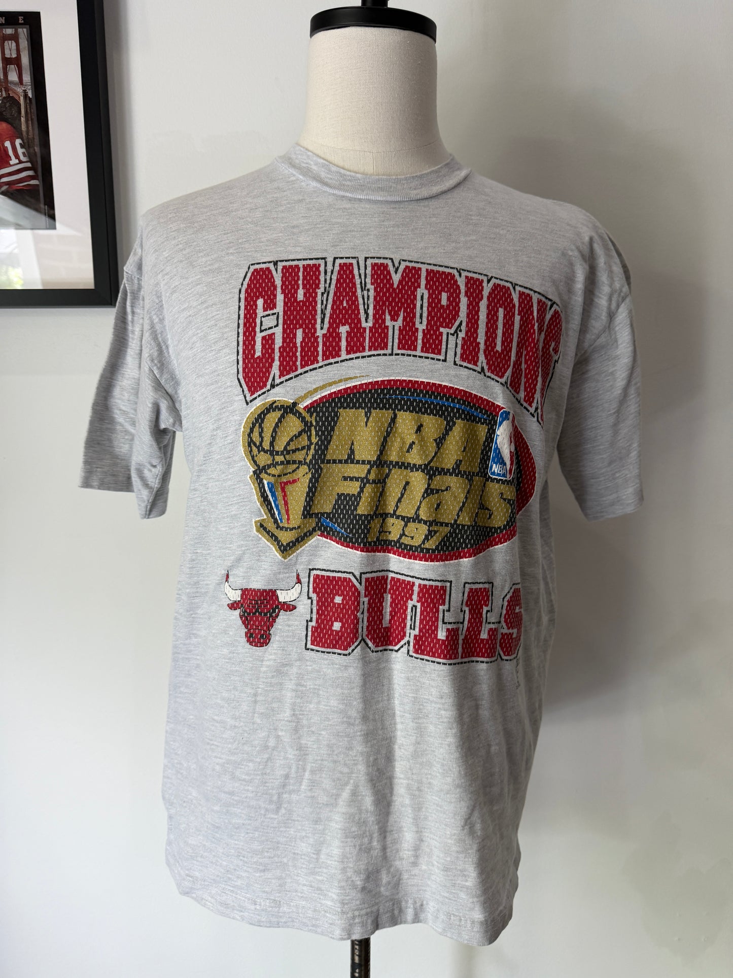 (Mens Large) 90s Chicago Bulls Shirt