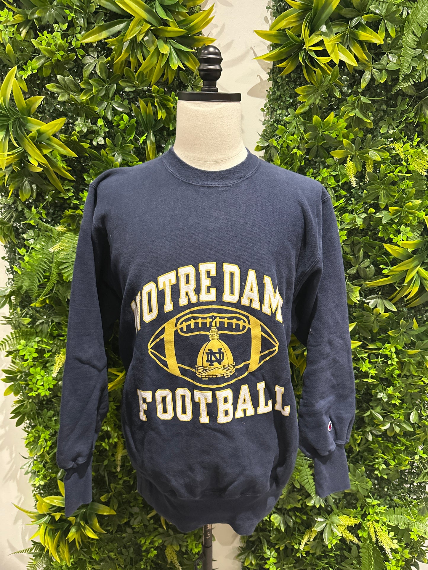 (Mens XL) Norte Dame Football Sweater