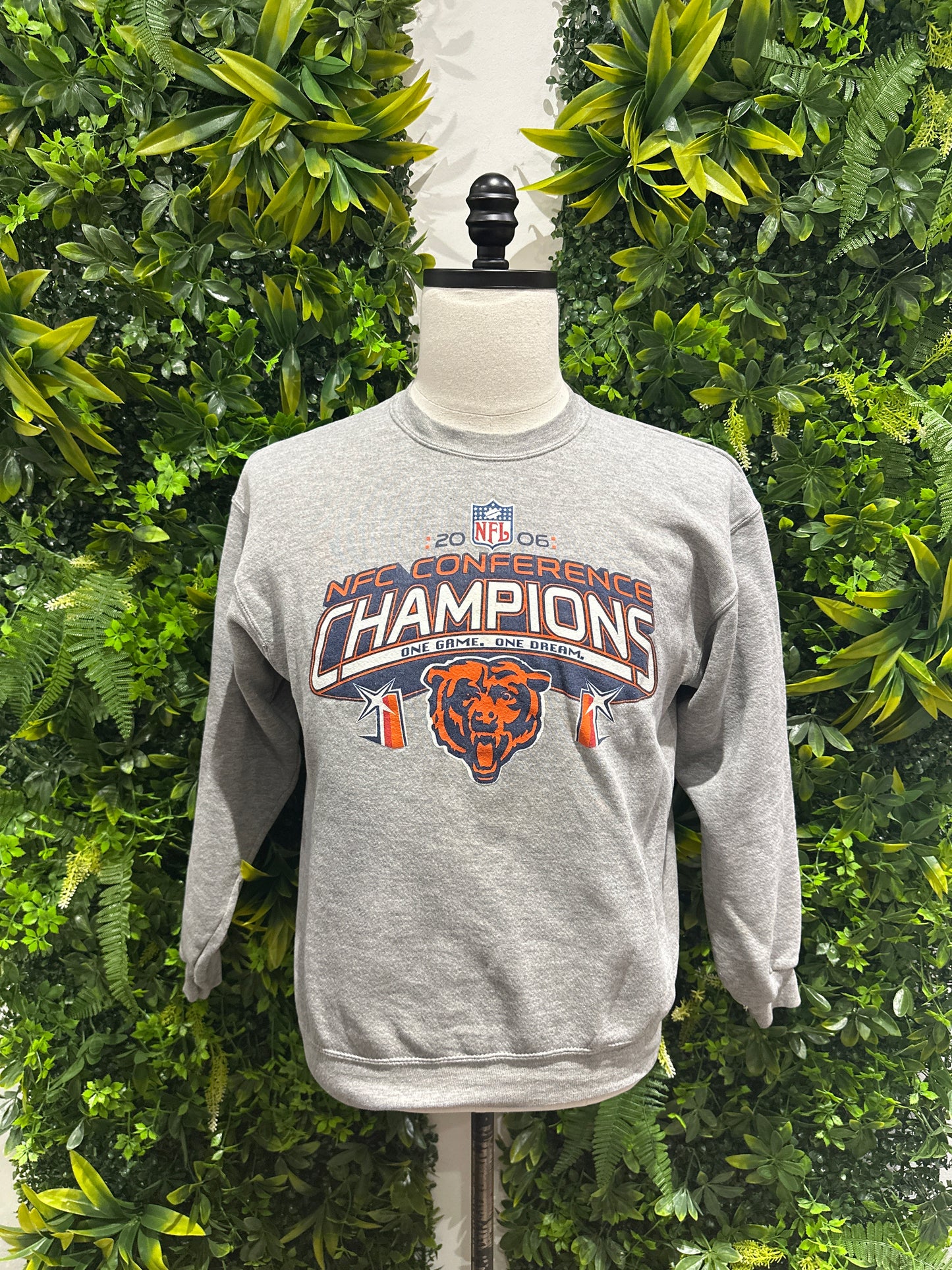 (Womans Medium) Chicago Bears 2006 NFC Conference Champions Sweater