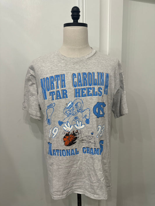 (Mens Large) 90s North Carolina Tar Heels Shirt 007