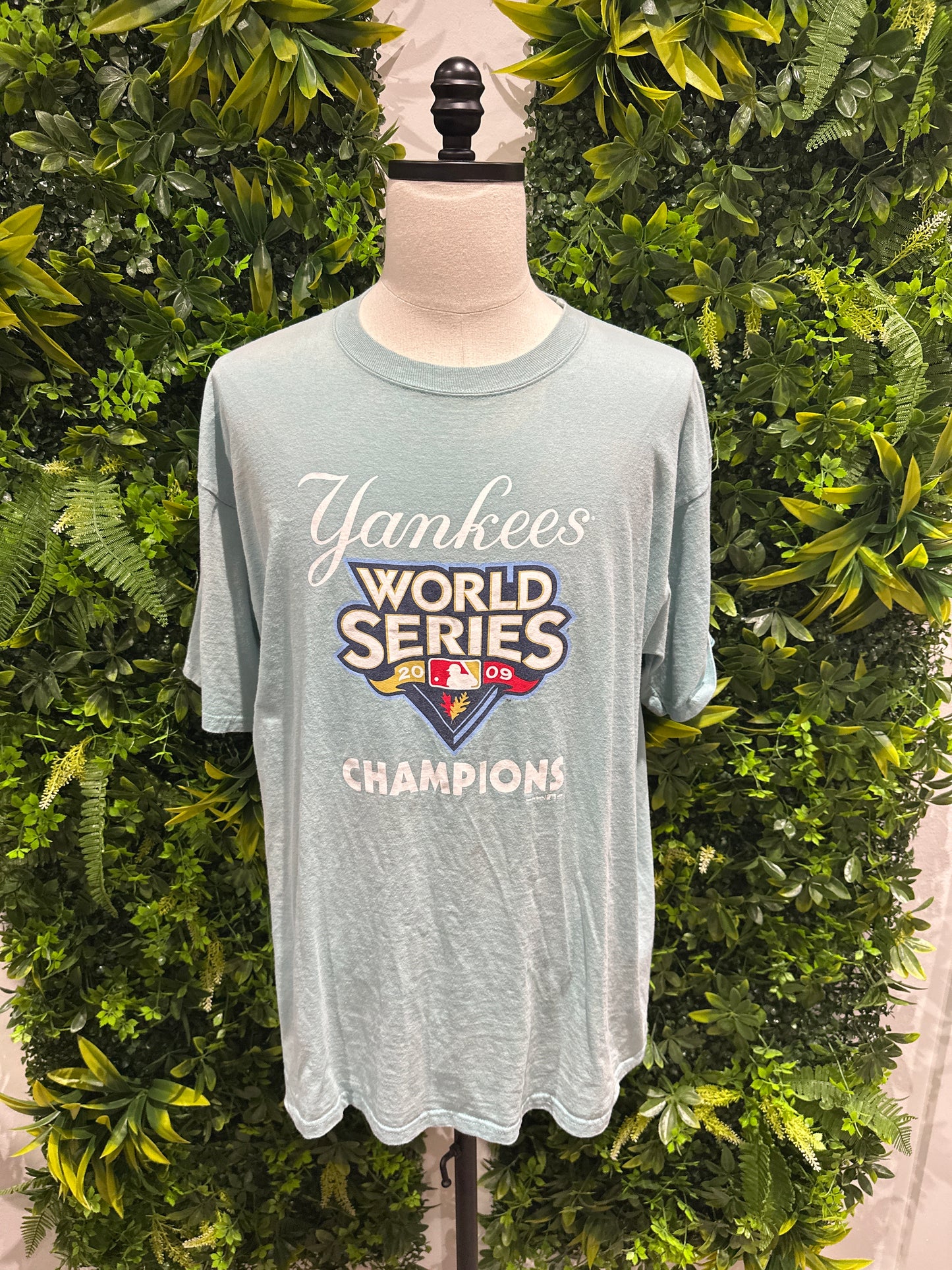 (Mens 2X) 2009 New York Yankees World Series Champs Shirt 007