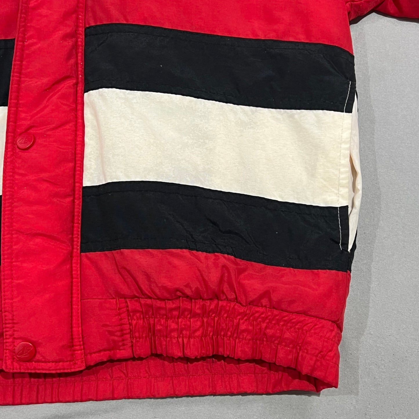 (Kids M) 90s Chicago Blackhawks Puffer Jacket
