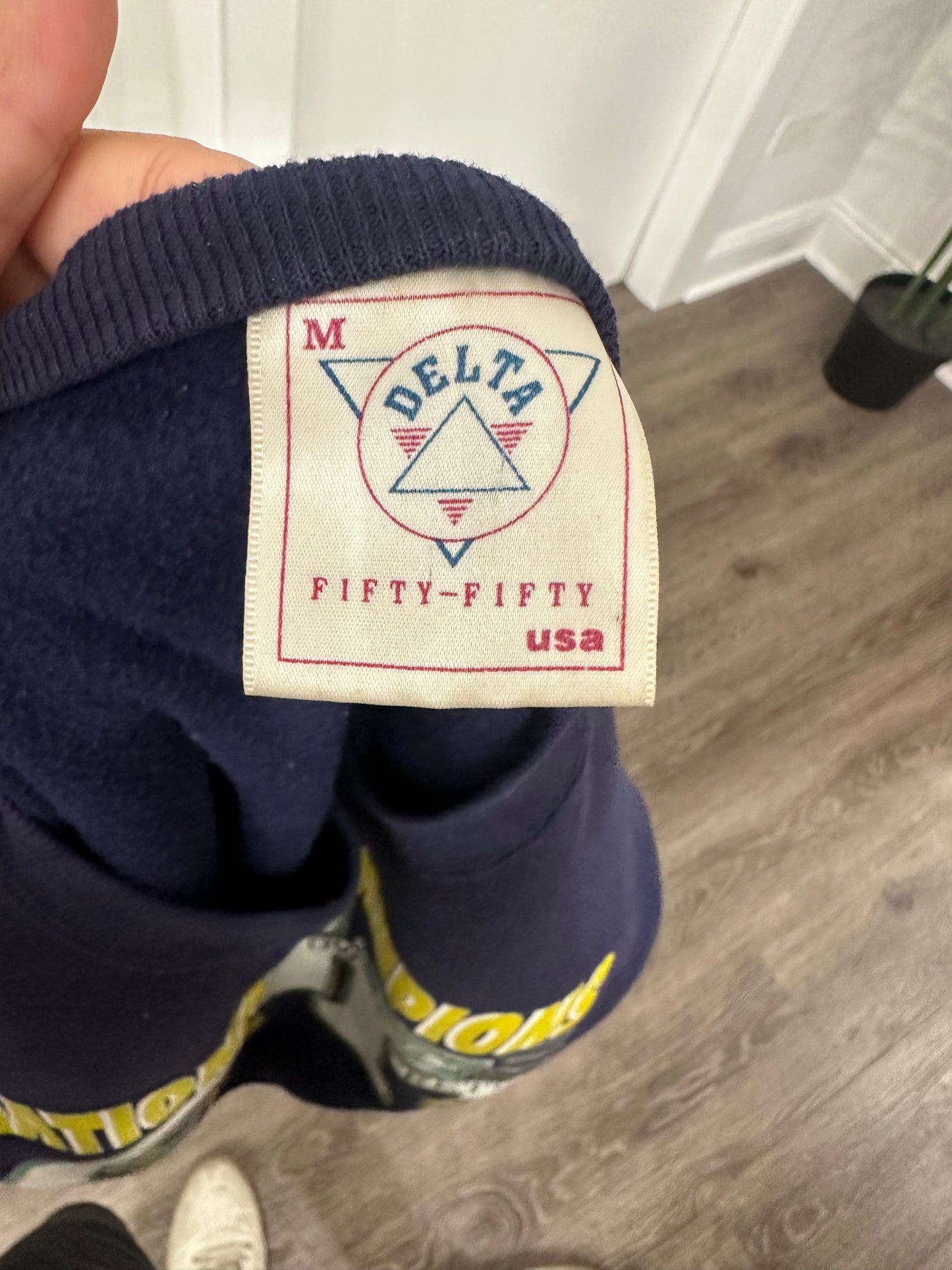 (Mens Medium) 1990 Georgia Tech National Champ Sweater 007