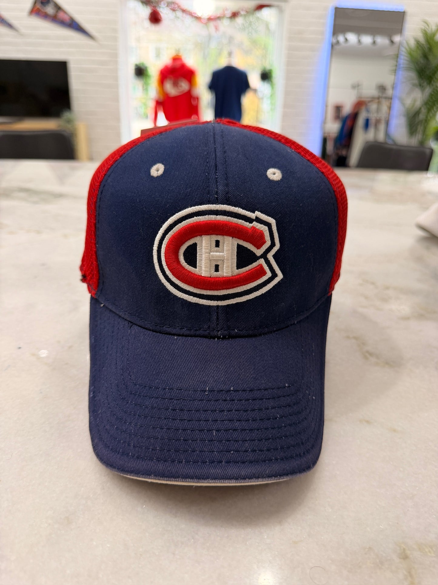 (Adult Medium / Large) Montreal Canadiens Fitted Hat