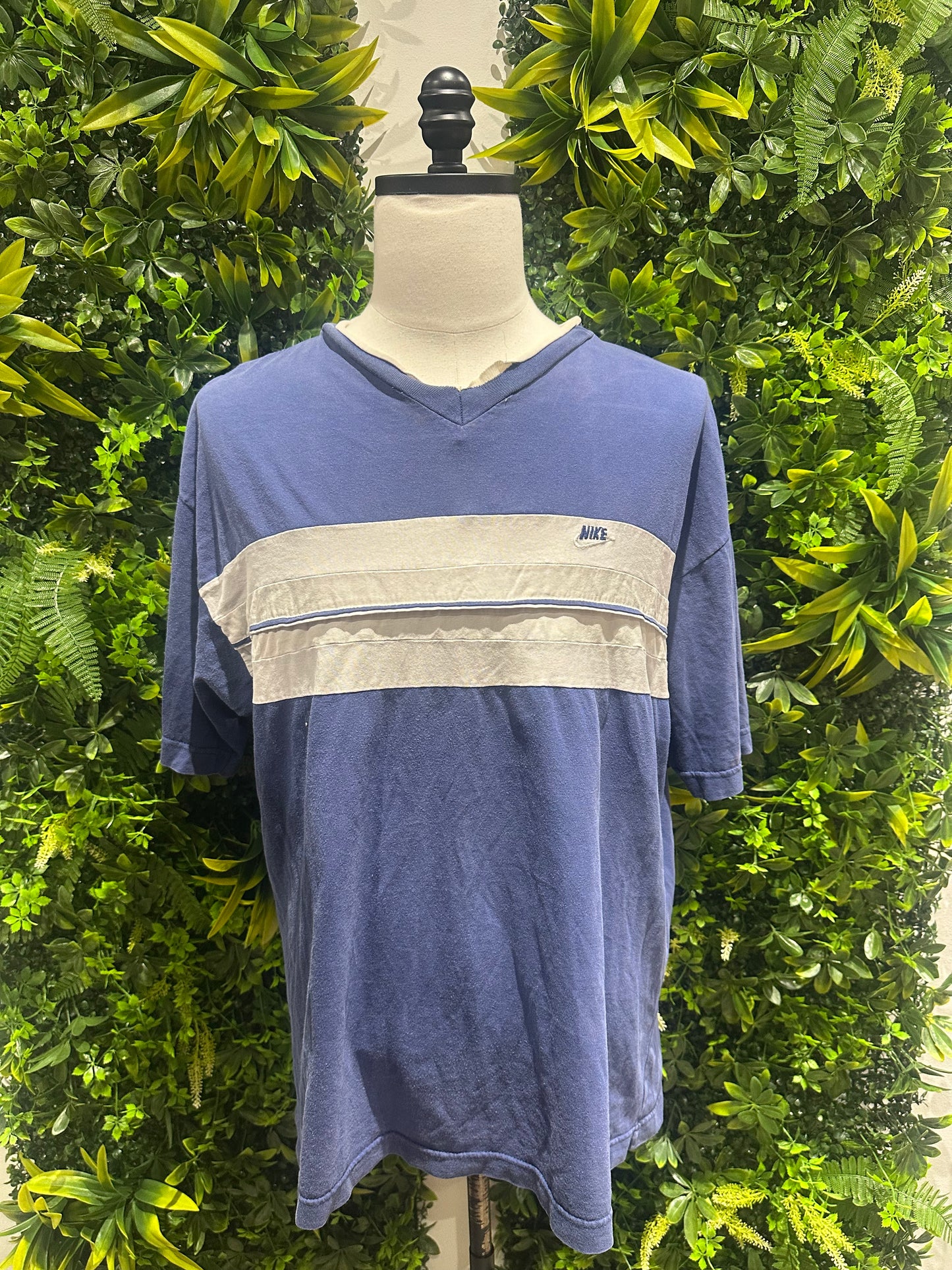 (Mens Large) 90s Nike Shirt