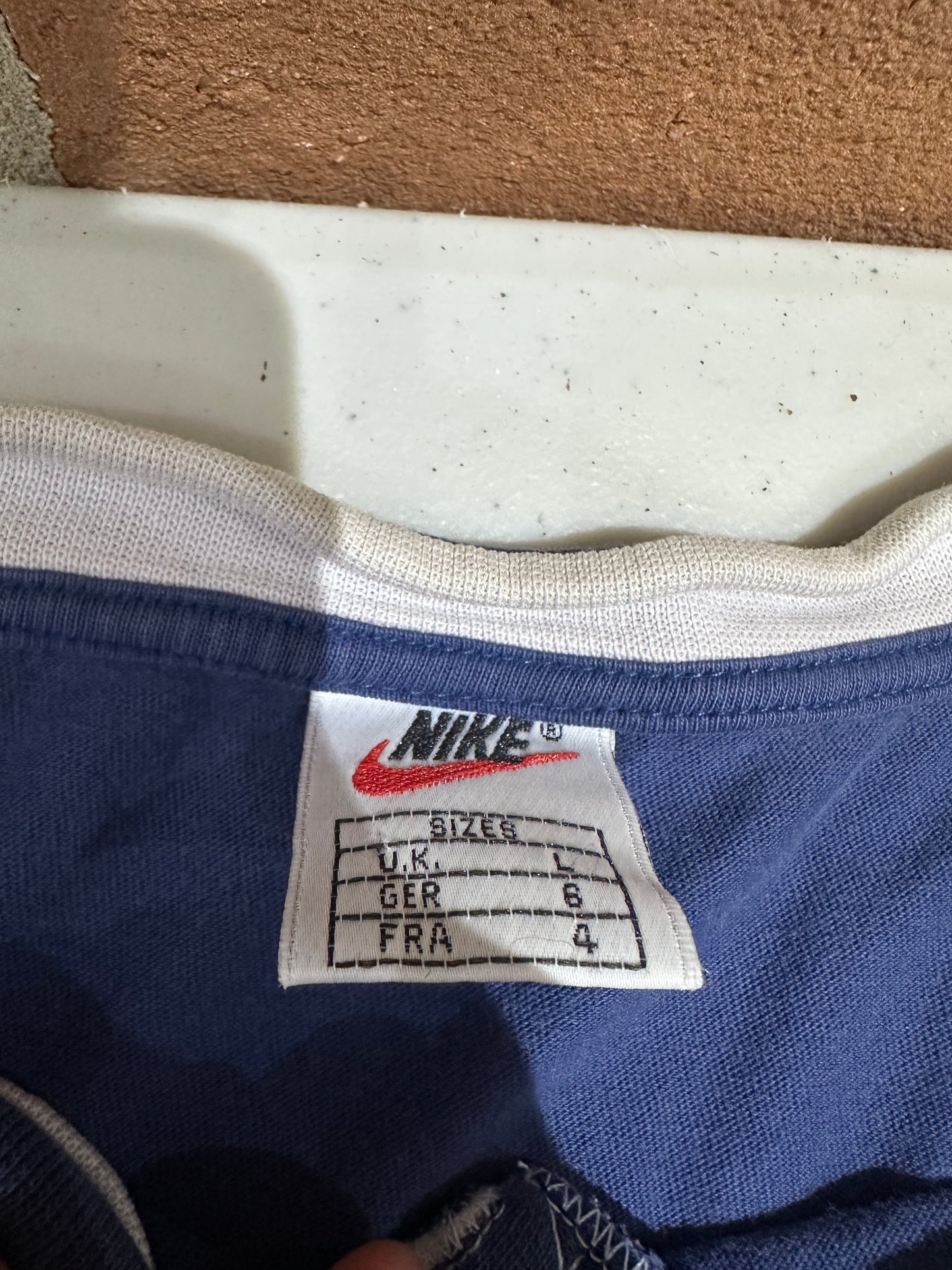 (Mens Large) 90s Nike Shirt