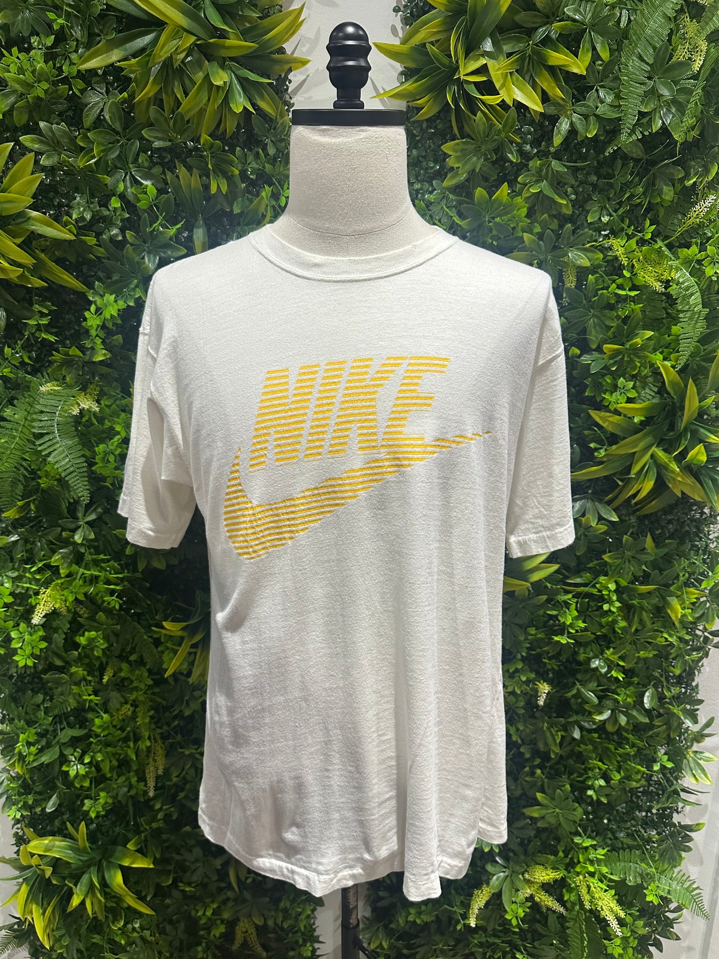 (Mens Medium) 90s Nike Shirt