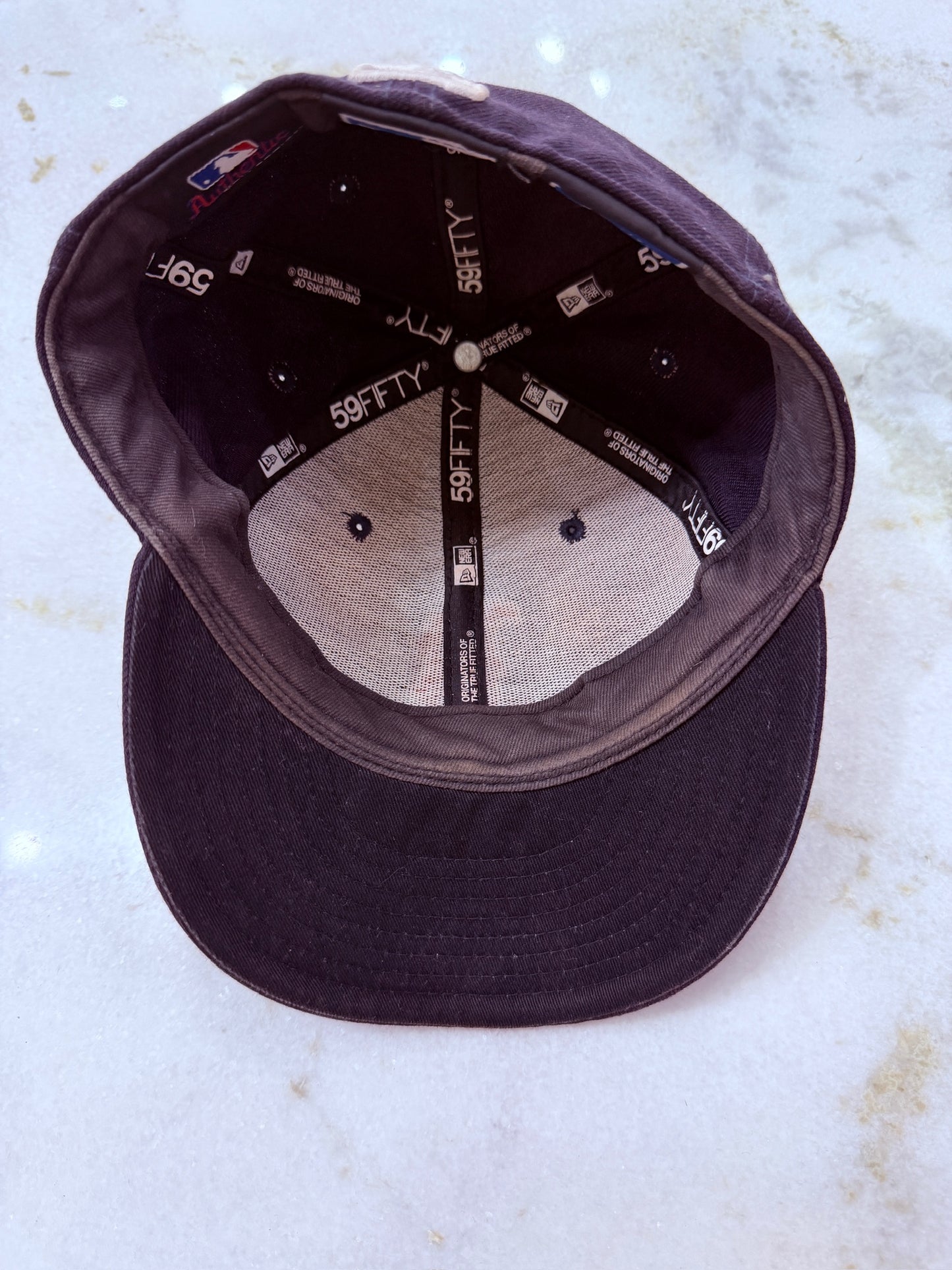 (Adult 6 3/4) Boston Red Sox Fitted Hat