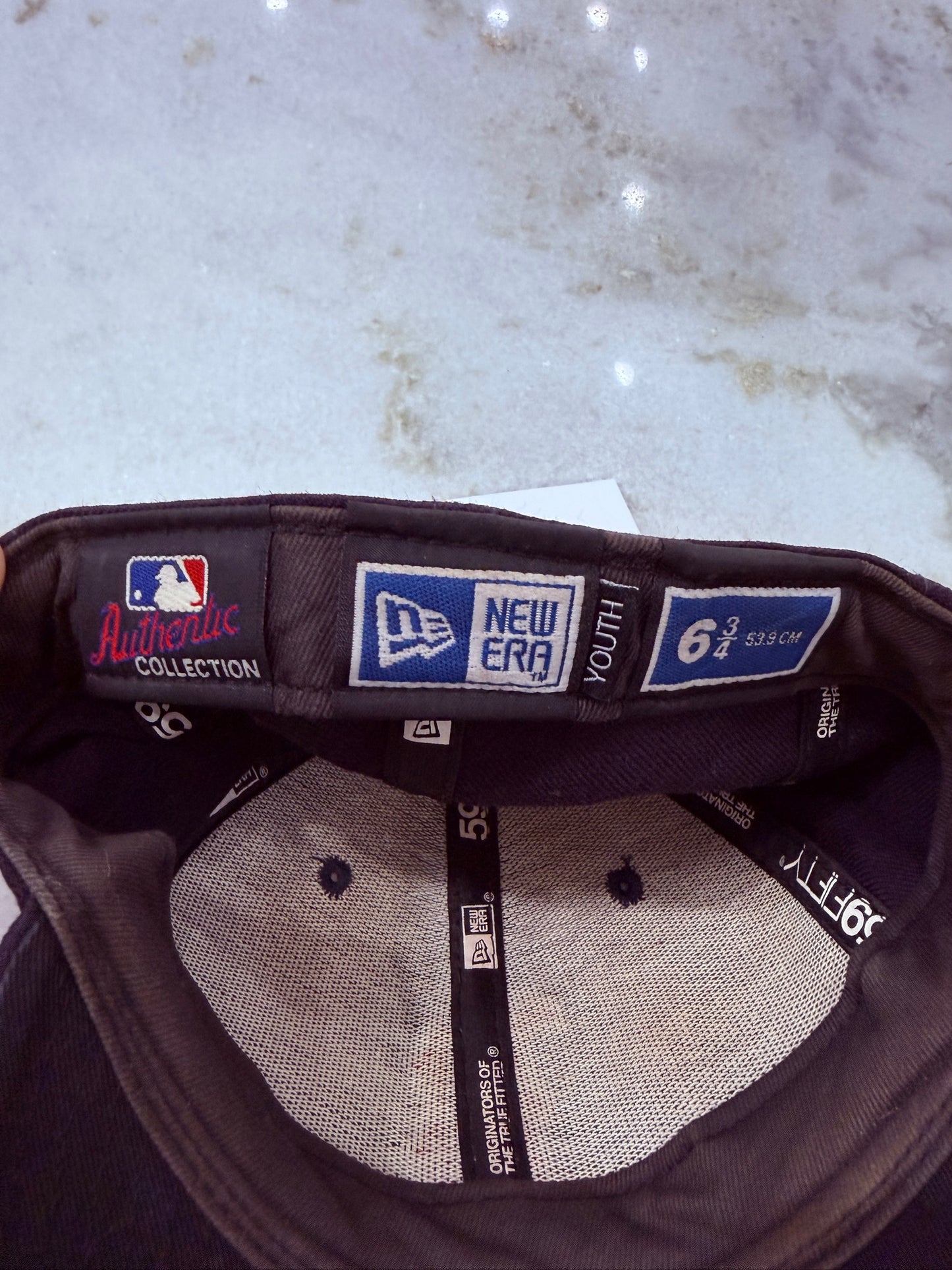 (Adult 6 3/4) Boston Red Sox Fitted Hat