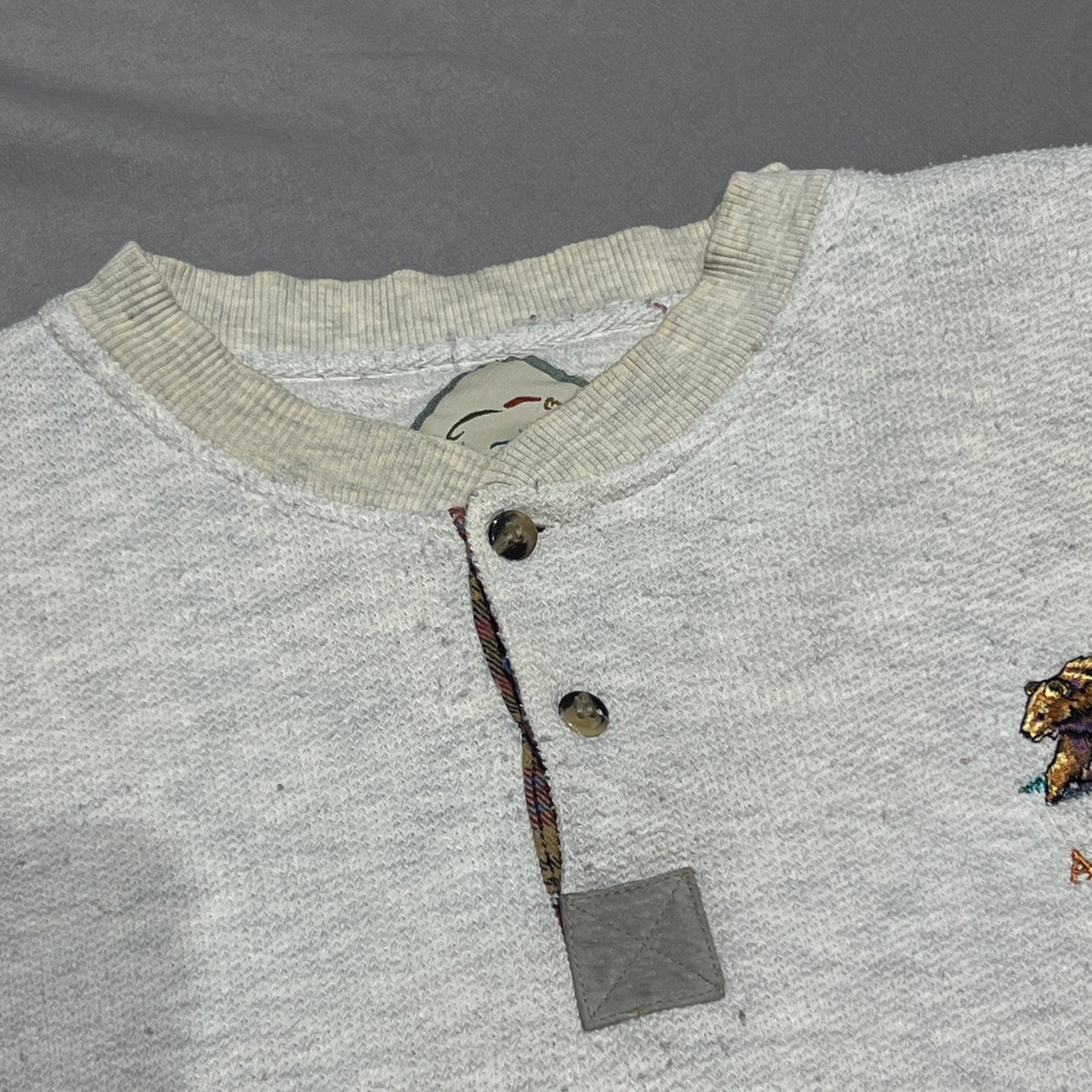 (Mens Large) 90s Alaska Bear Henley Sweater