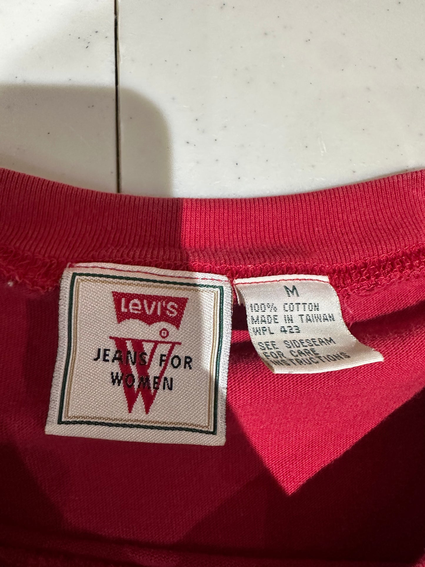 (Womens Large) Levi's Red Shirt 007