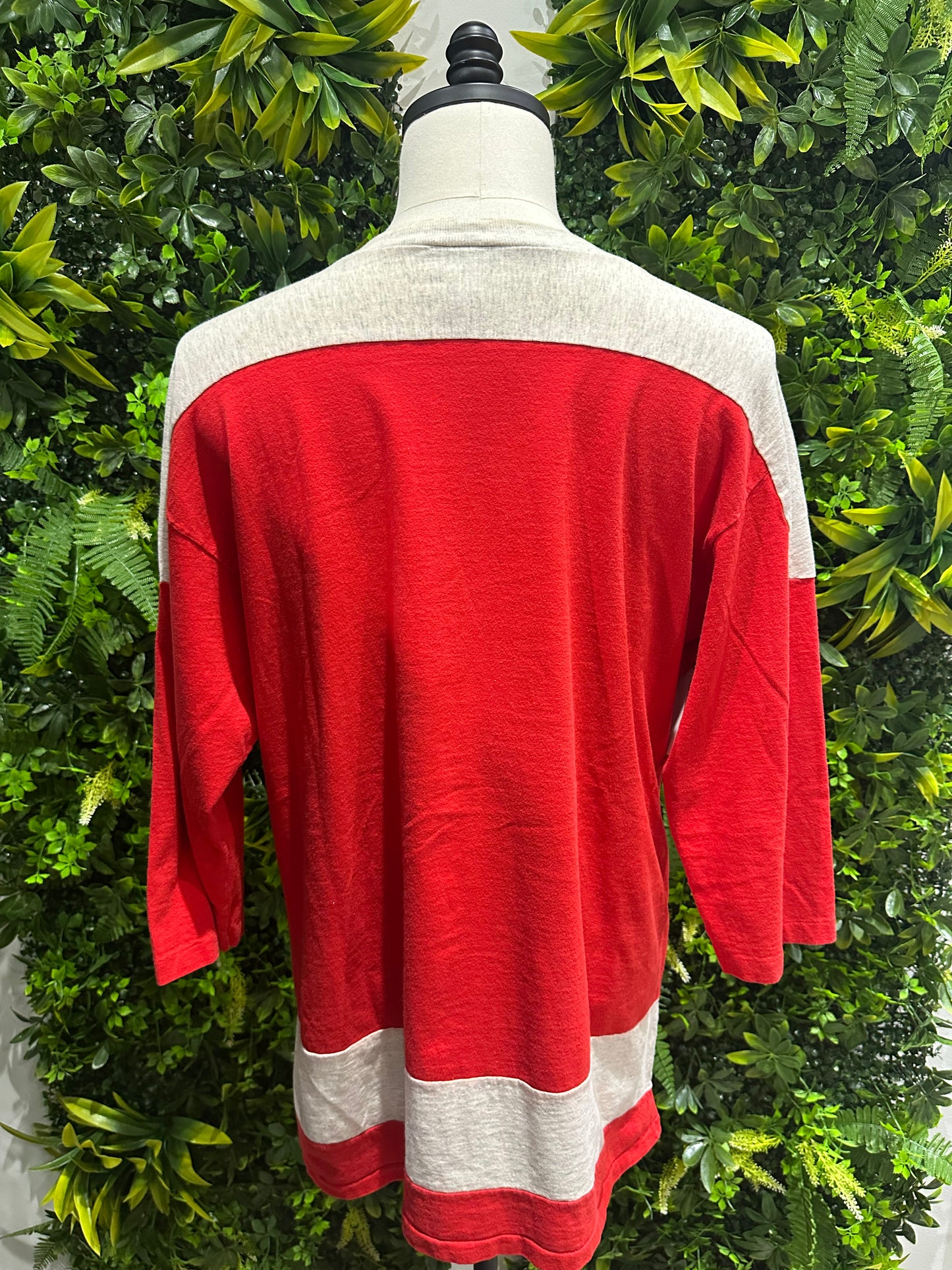 (Mens Large) 90s Blackhawks Spell-out Shirt 007