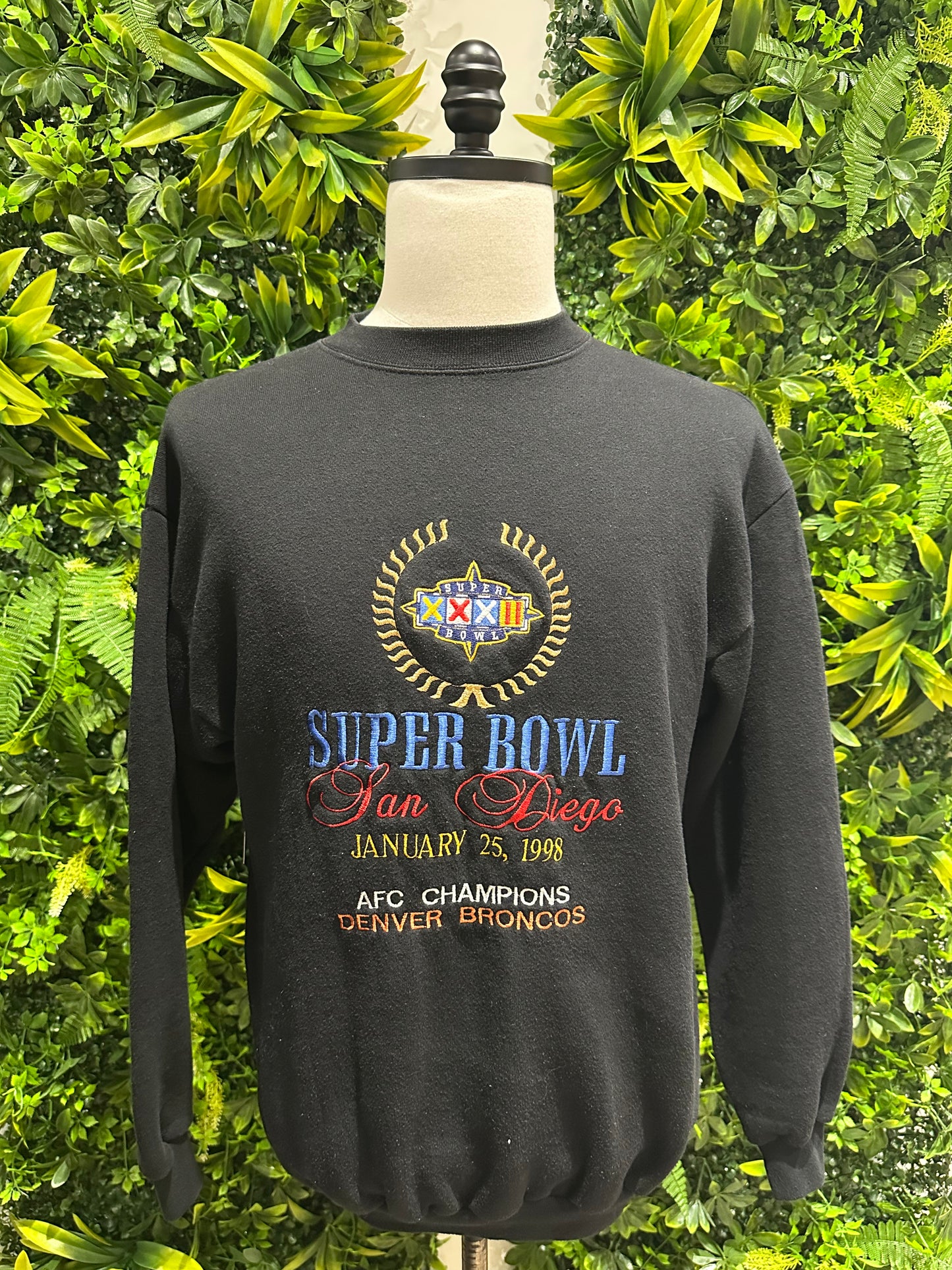 (Mens Medium) 1998 San Diego Superbowl Sweater 007