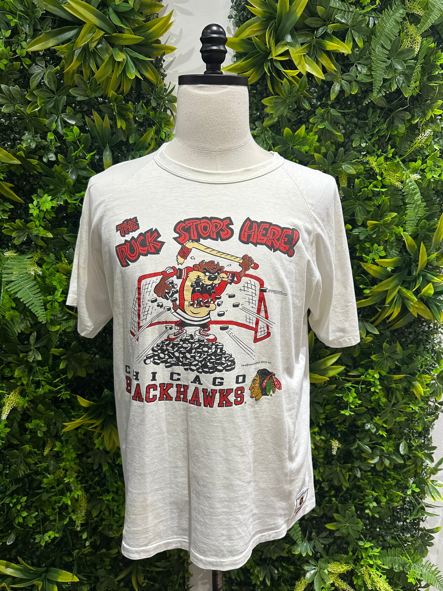 (Mens Large) 90s Chicago Blackhawks Taz Shirt 007