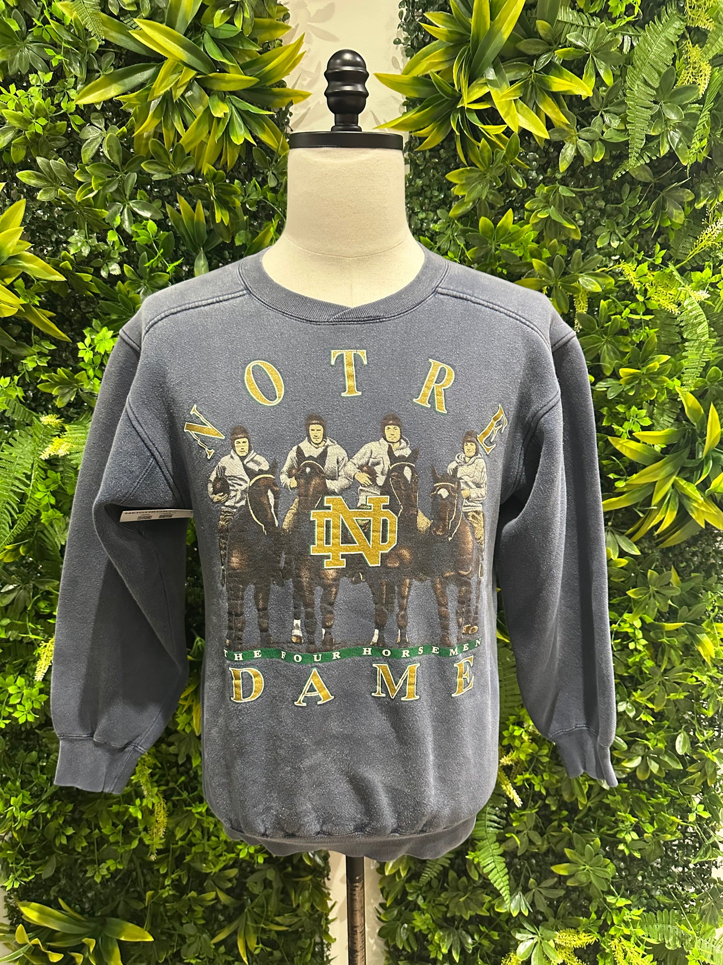 (Mens Small) 90s Notre Dame Sweater