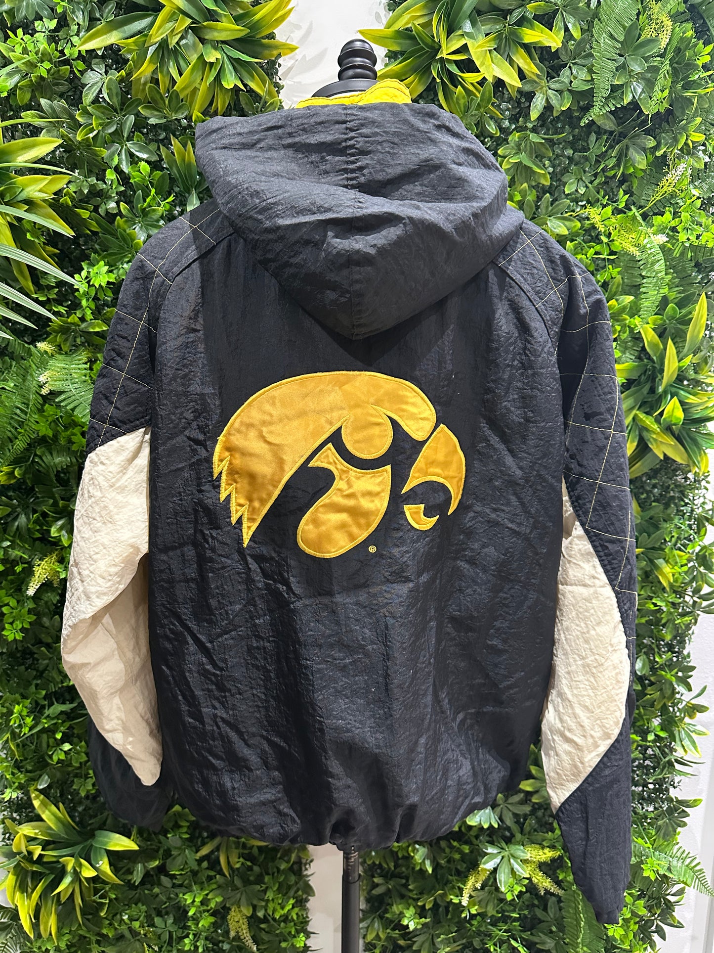 (Mens XL) 90s Iowa Hawkeyes Starter Jacket