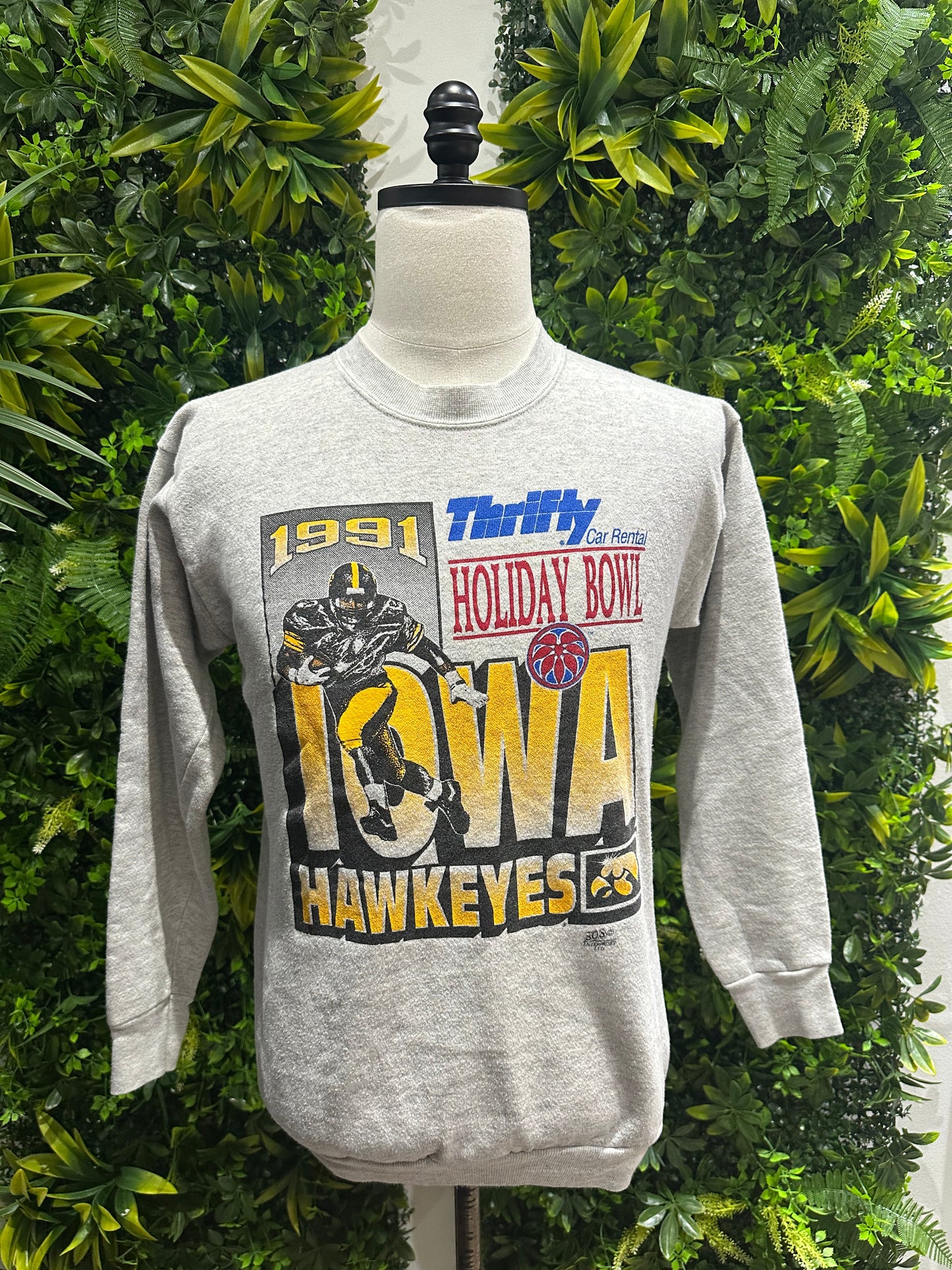 (Womans Large) 1991 Iowa Hawkeyes Holiday Bowl Sweater