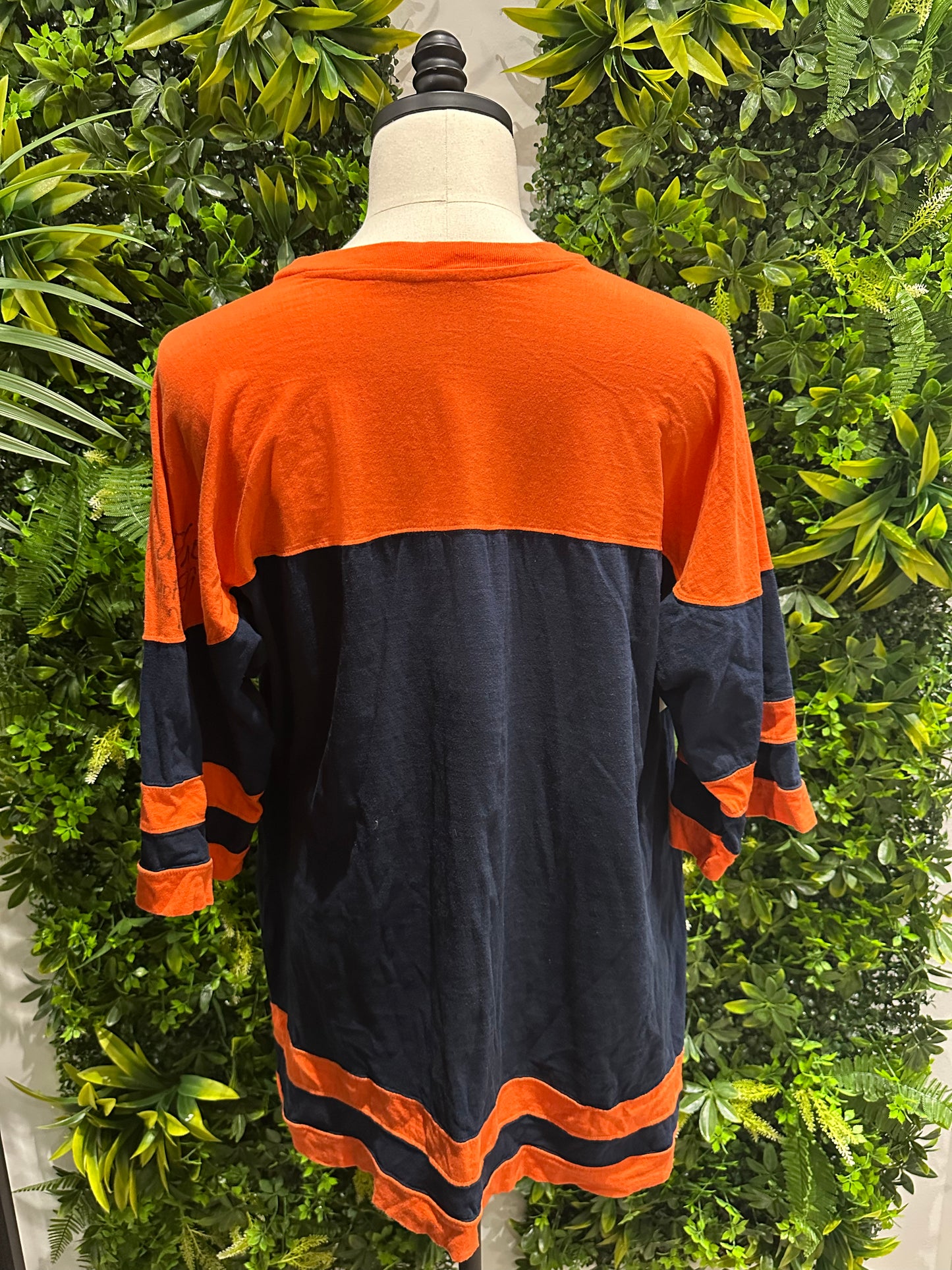 (Mens XL) 90s Chicago Bears Shirt *Signed