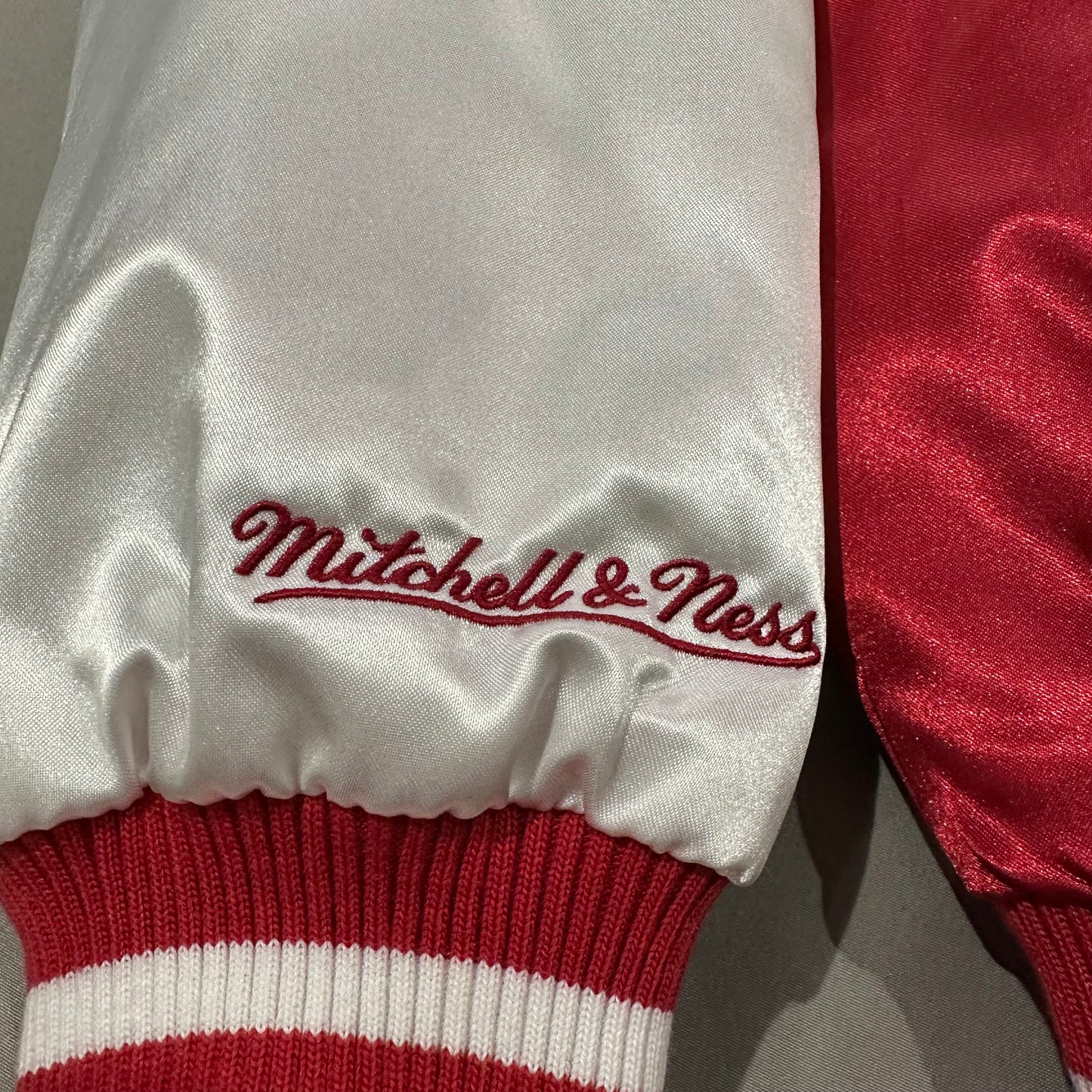 Mitchell & Ness Chicago Bulls Jacket Mens Medium