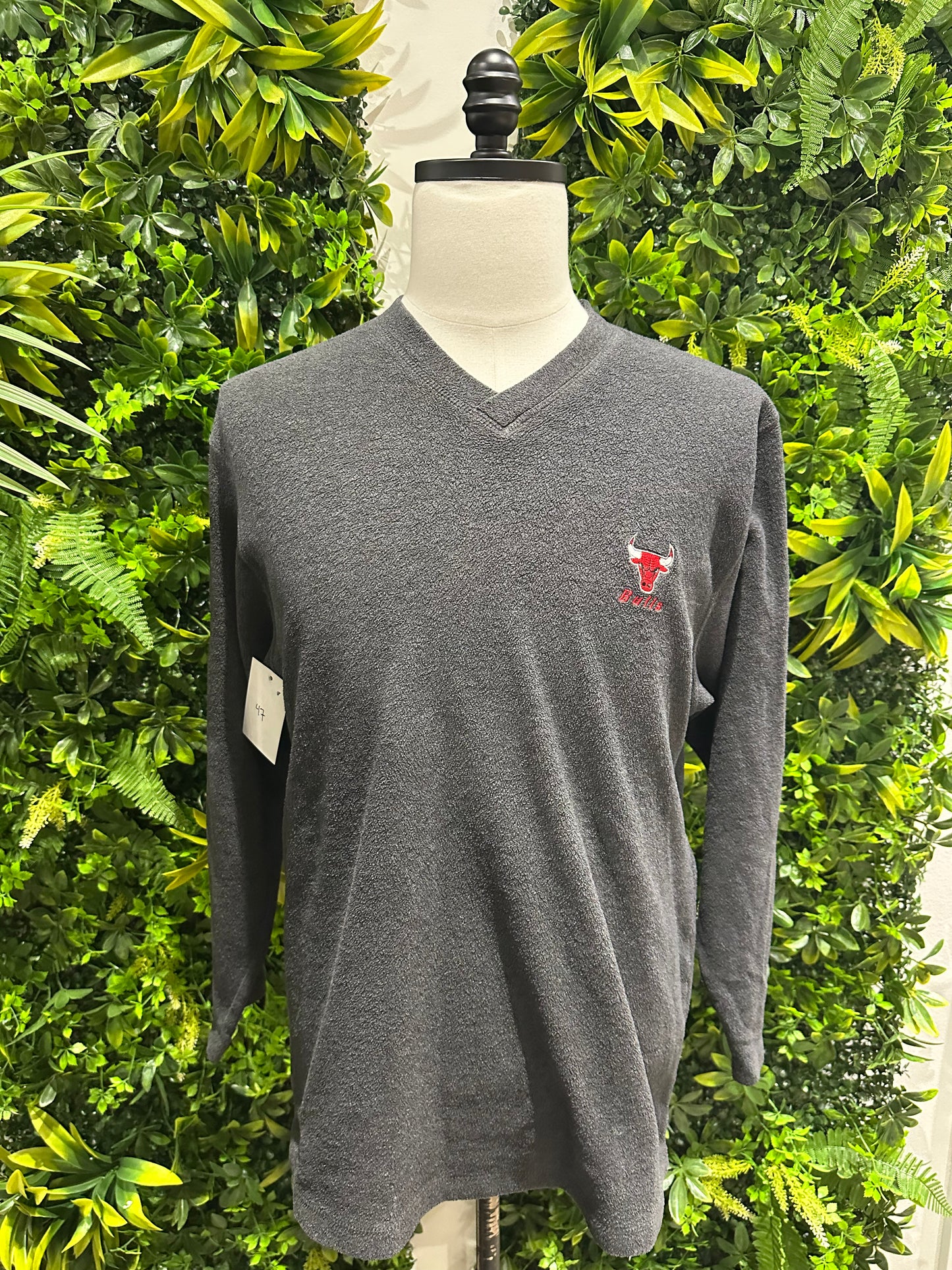 (Mens Medium) 90s Chicago Bulls V-Neck Fleece Sweater