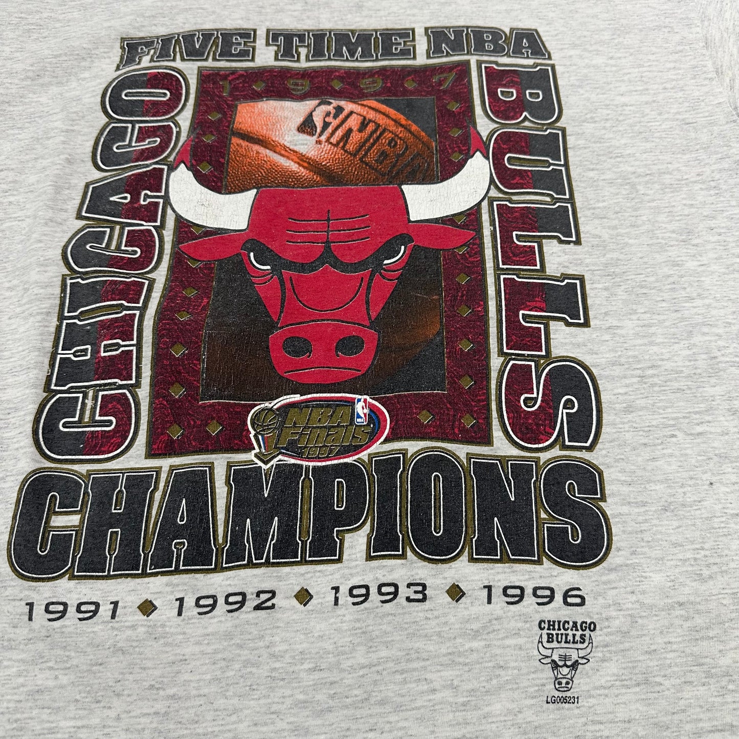 Vintage 1997 Chicago Bulls 5 Time Champions Shirt Mens Large