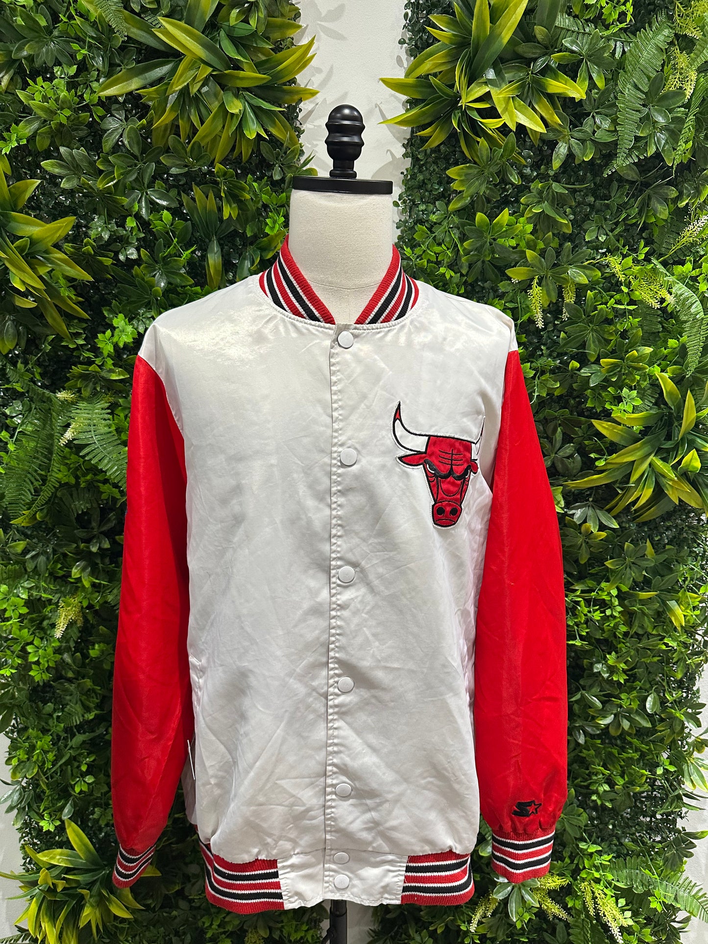 (Mens 2X) Starter Chicago Bulls Bomber Jacket 007