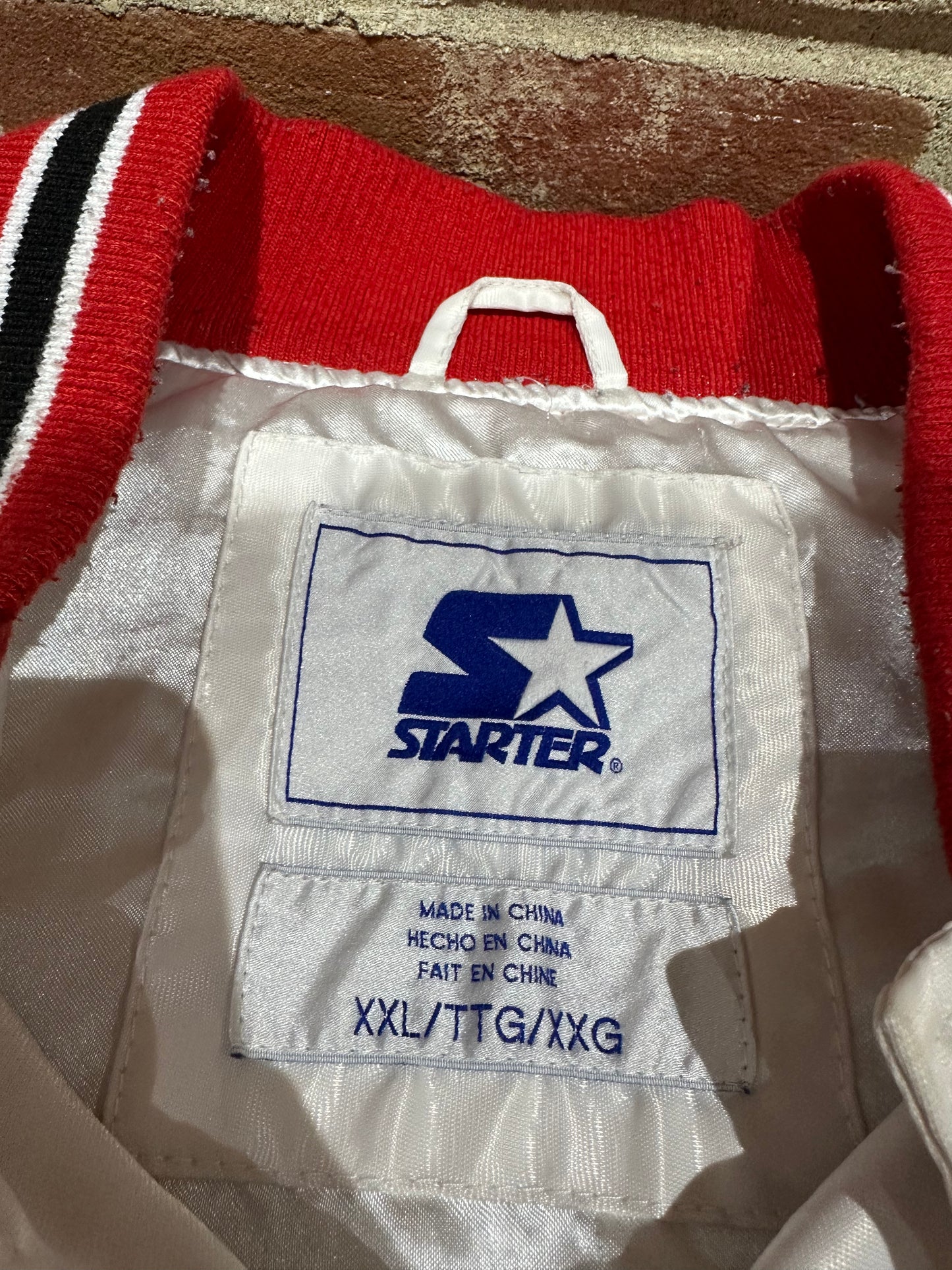 (Mens 2X) Starter Chicago Bulls Bomber Jacket 007