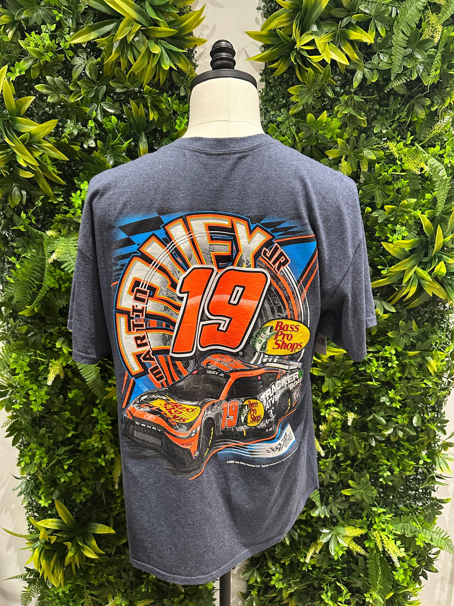 (Men XL) Martin Truex Jr. Joe Gibbs Racing Shirt