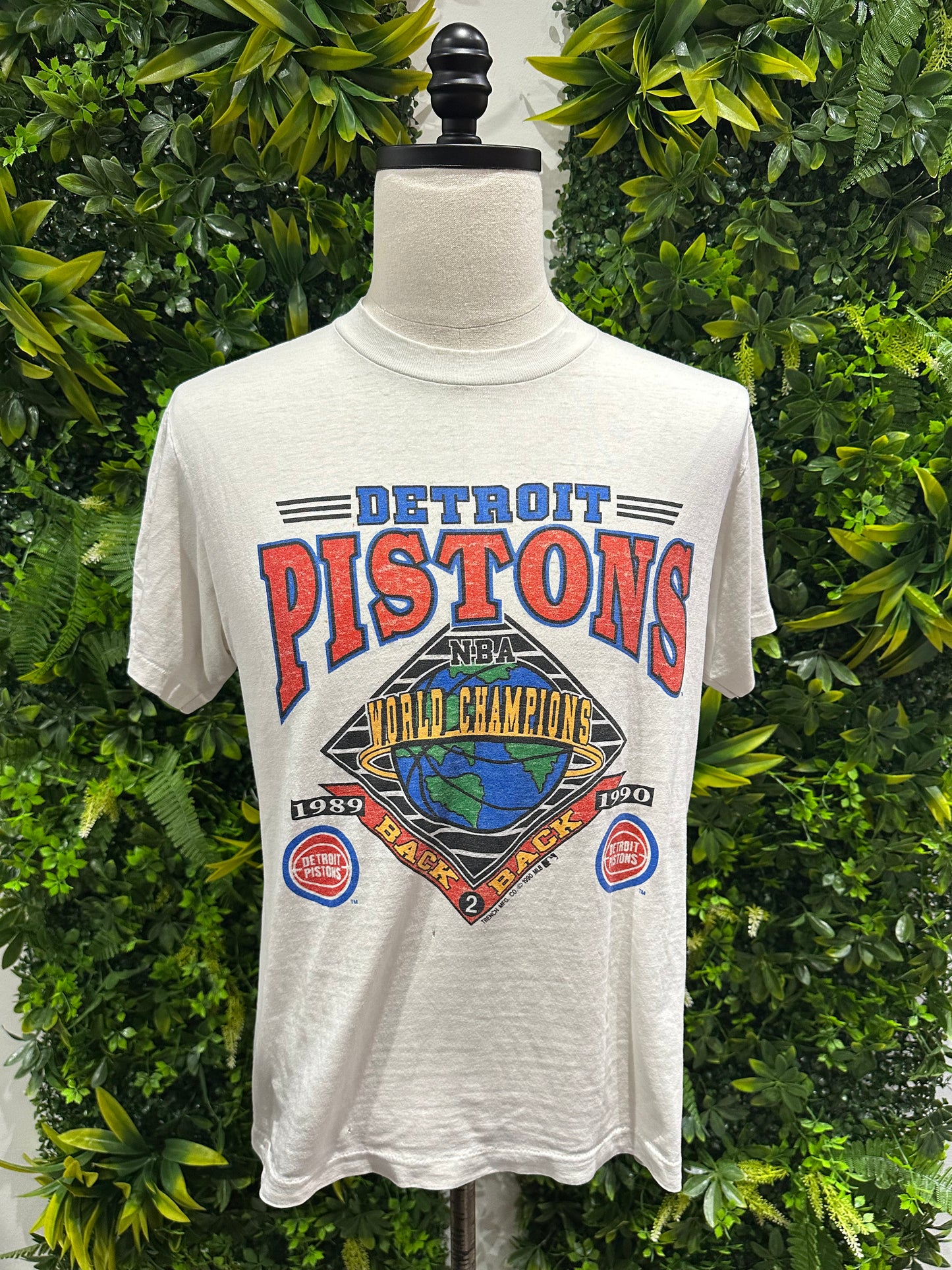 (Womans Large) Detroit Pistons 1989 World Champions Shirt