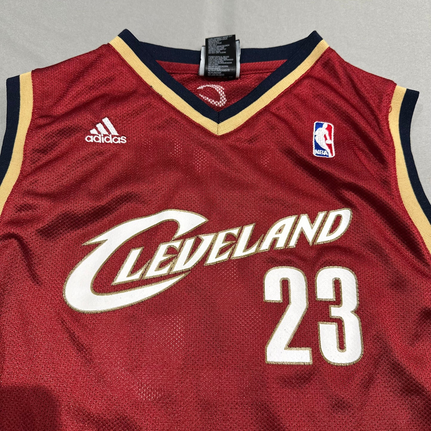 LeBron James Cleveland Cavaliers Jersey Kids Large