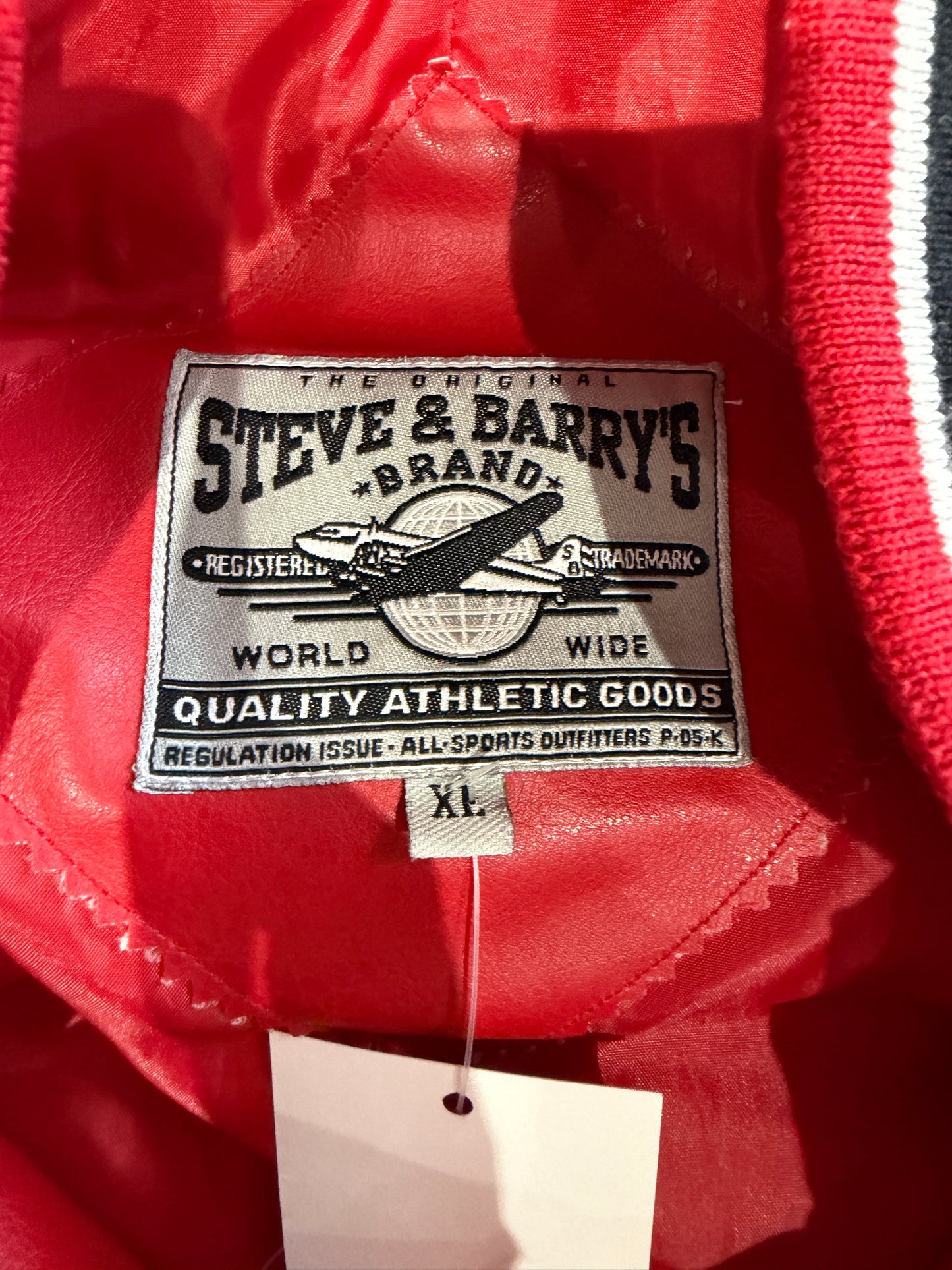(Mens XL) 90s Steve & Barry’s Wisconsin Faux Leather Jacket