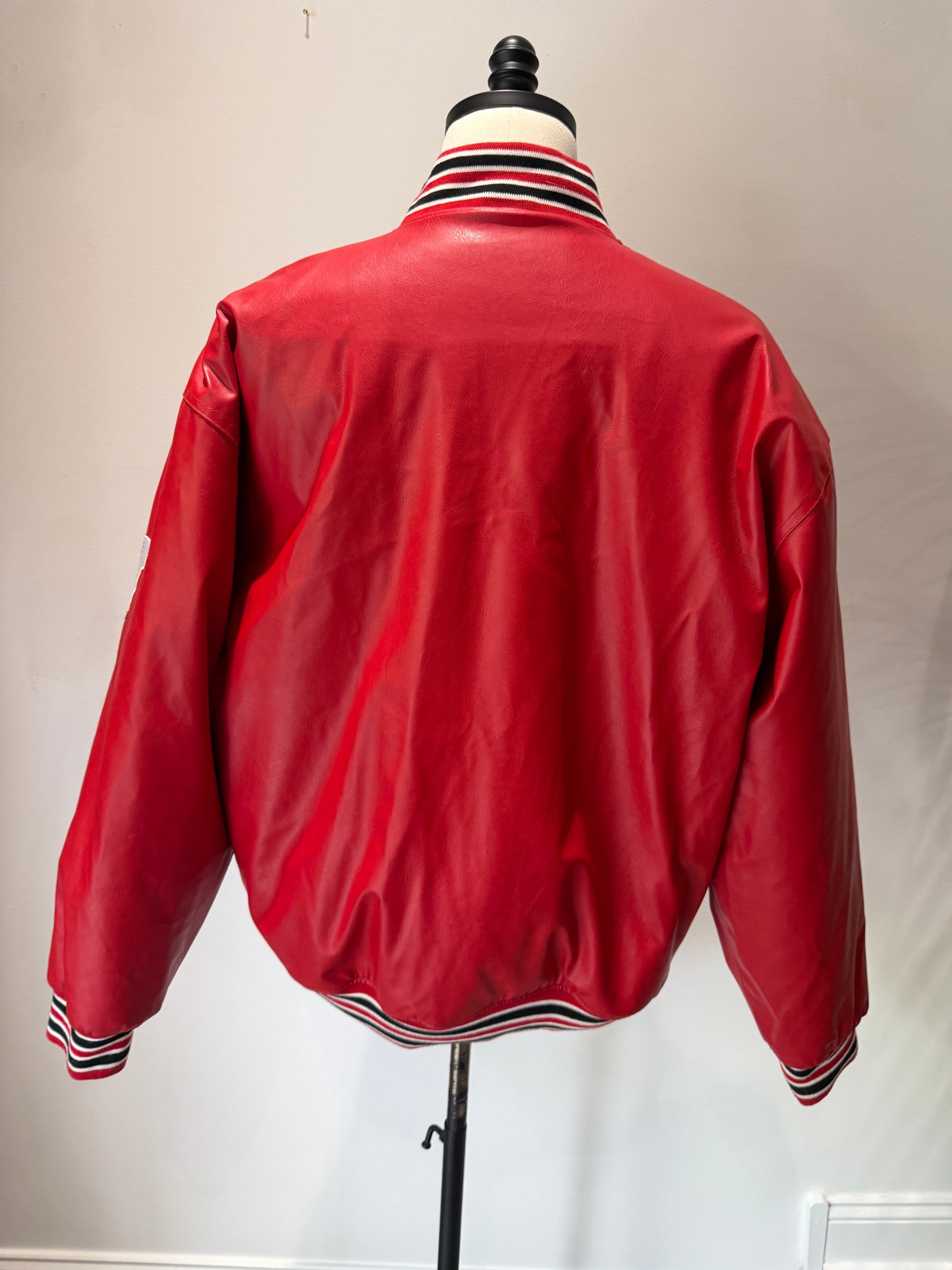 (Mens XL) 90s Steve & Barry’s Wisconsin Faux Leather Jacket