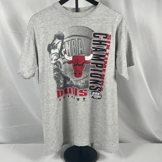 (Mens Medium) 1998 Chicago Bulls Shirt