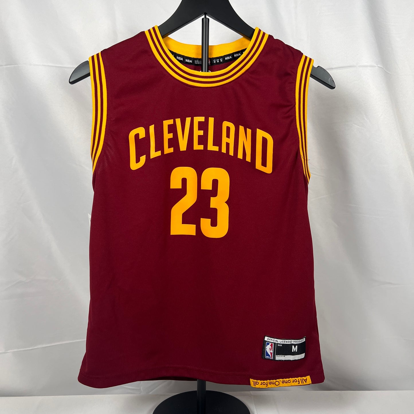 (Kids Medium) LeBron James Cleveland Cavaliers Jersey