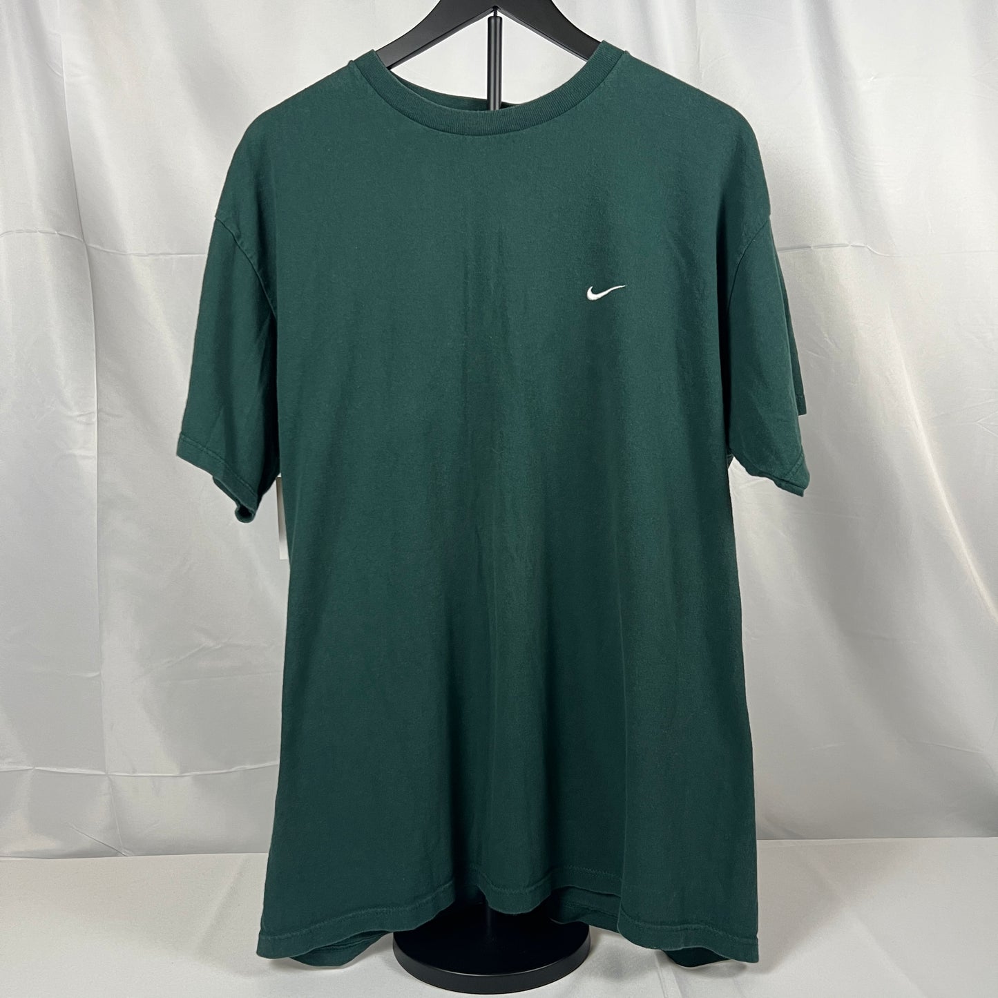 (Mens Large) 90s Nike Essential Shirt