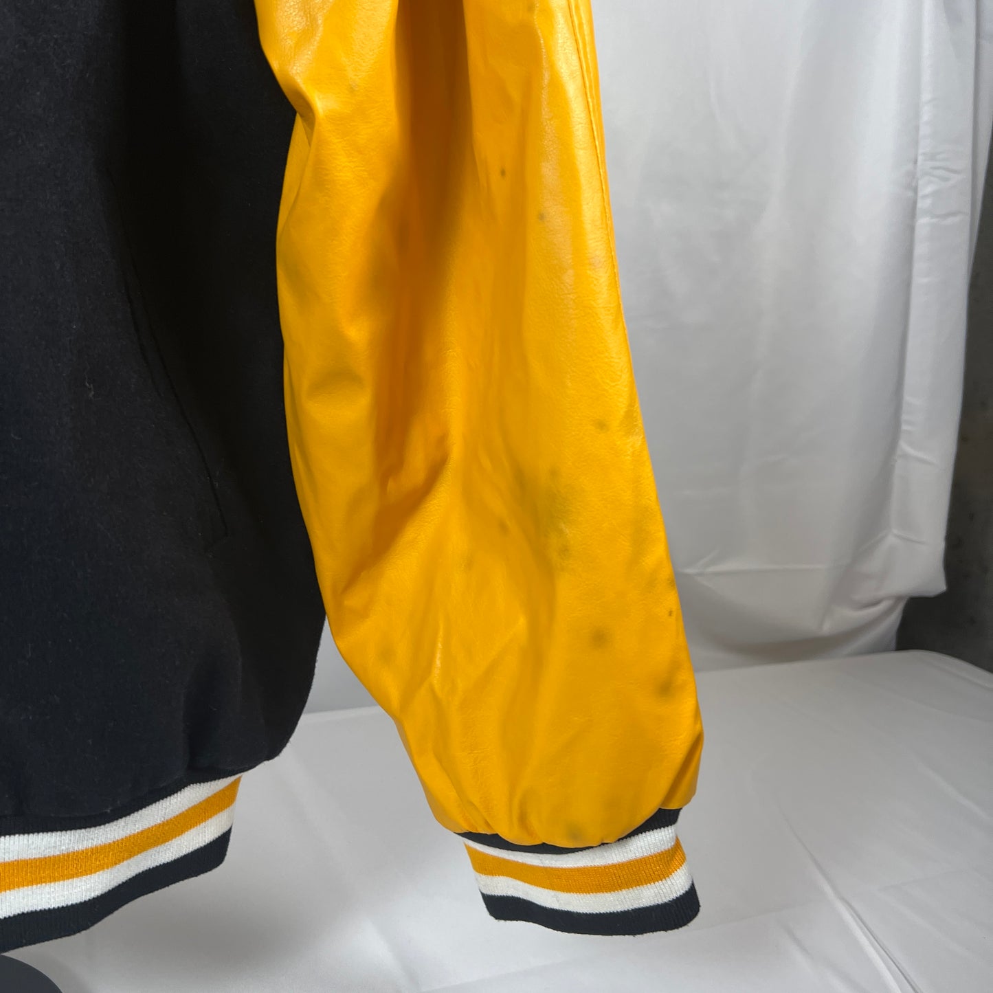 (Mens Medium) Notre Dame Jacket