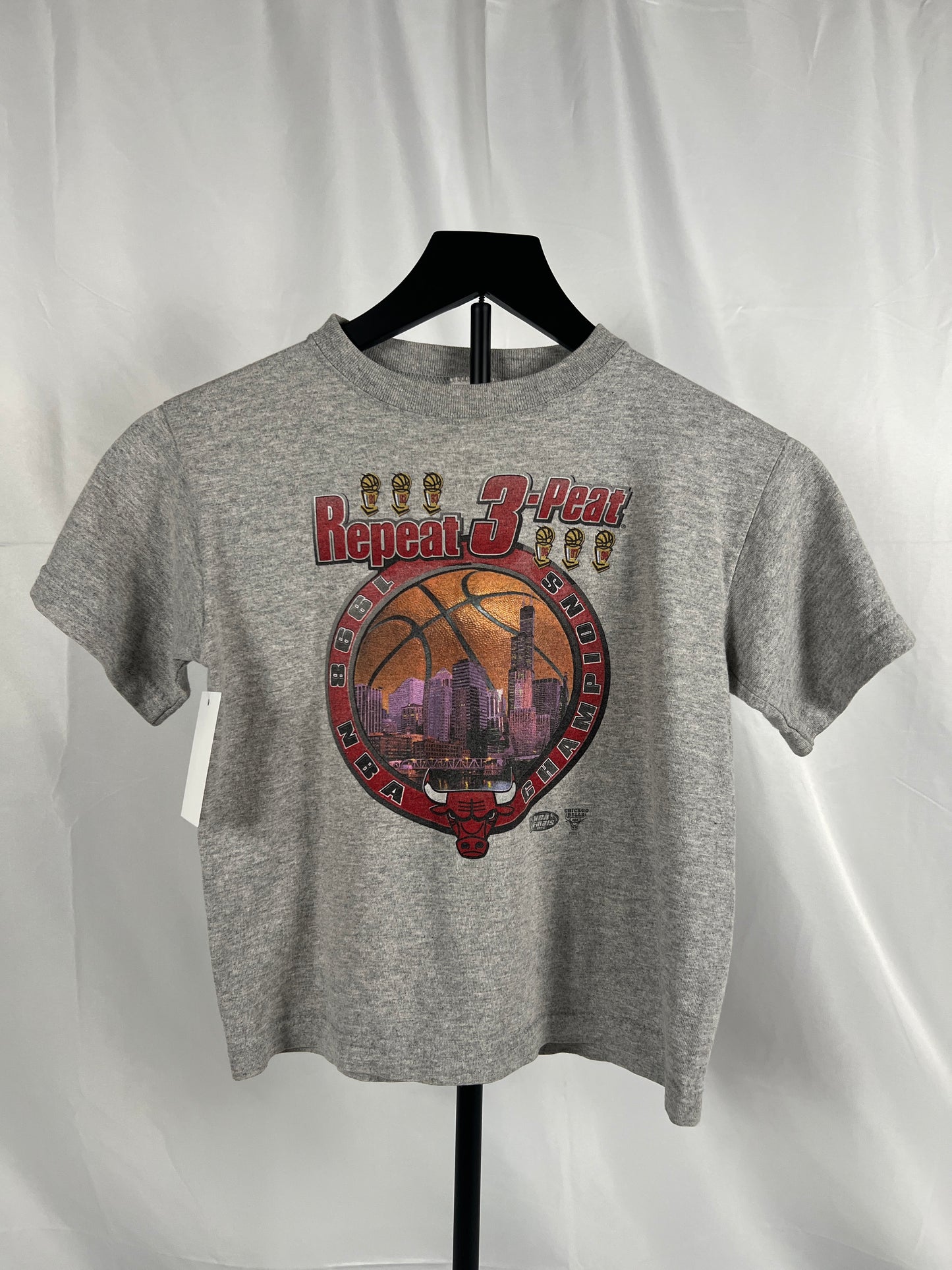 (Kids Medium) 1998 Chicago Bulls 3-Peat Shirt